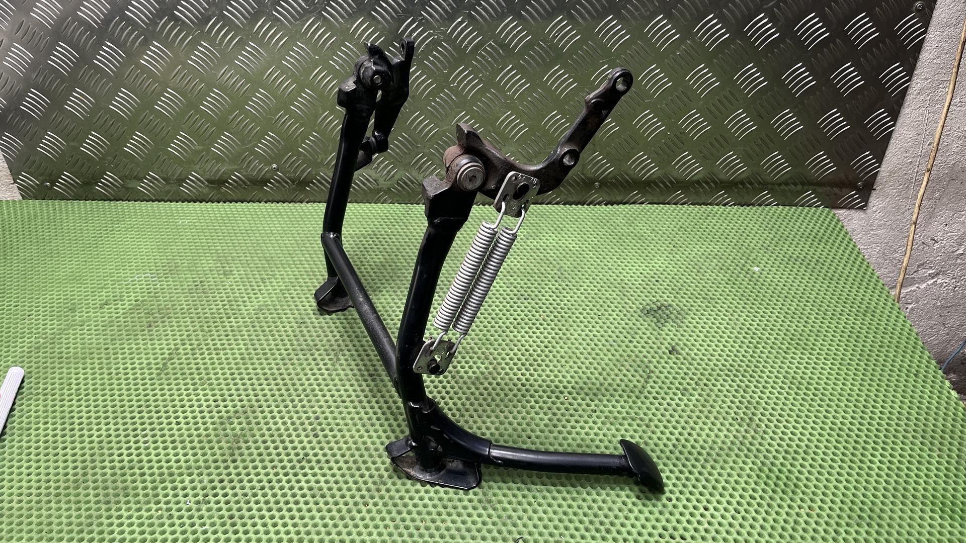 Центральная подставка 46528404256