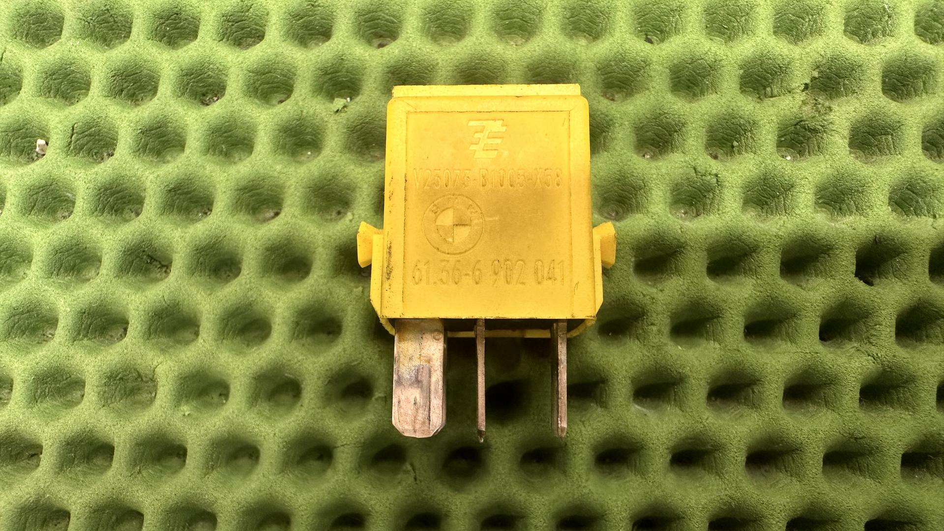 Мини-реле 4-контактное 61361393411