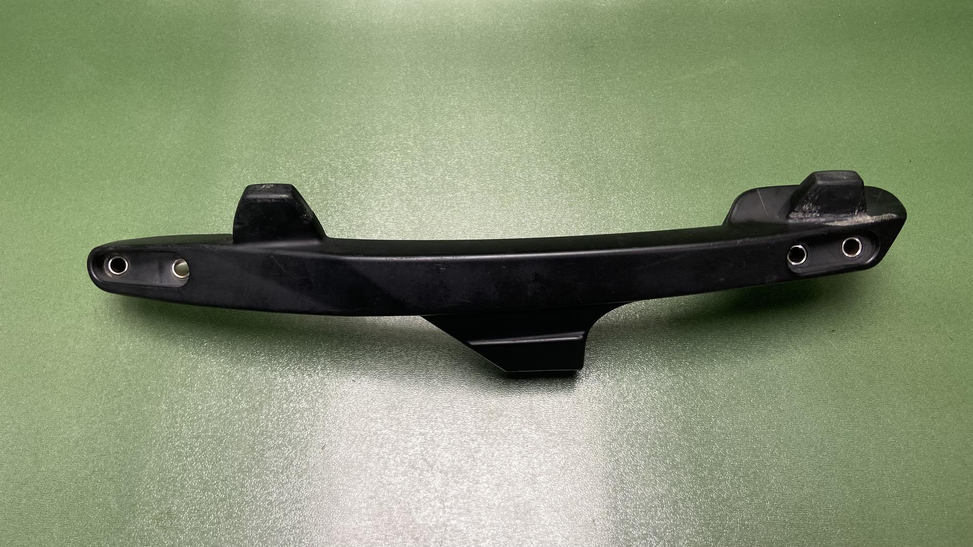 Фиксатор чемодана левый 46547697183