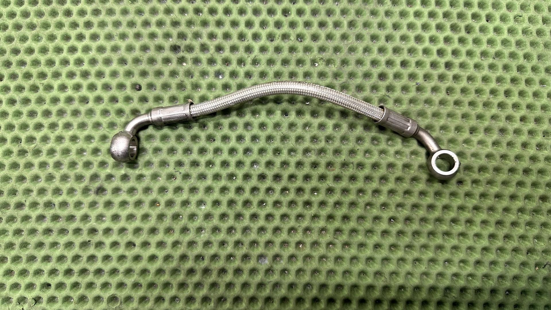 Тормозная трубка левого суппорта R1200ST K28 34327673281