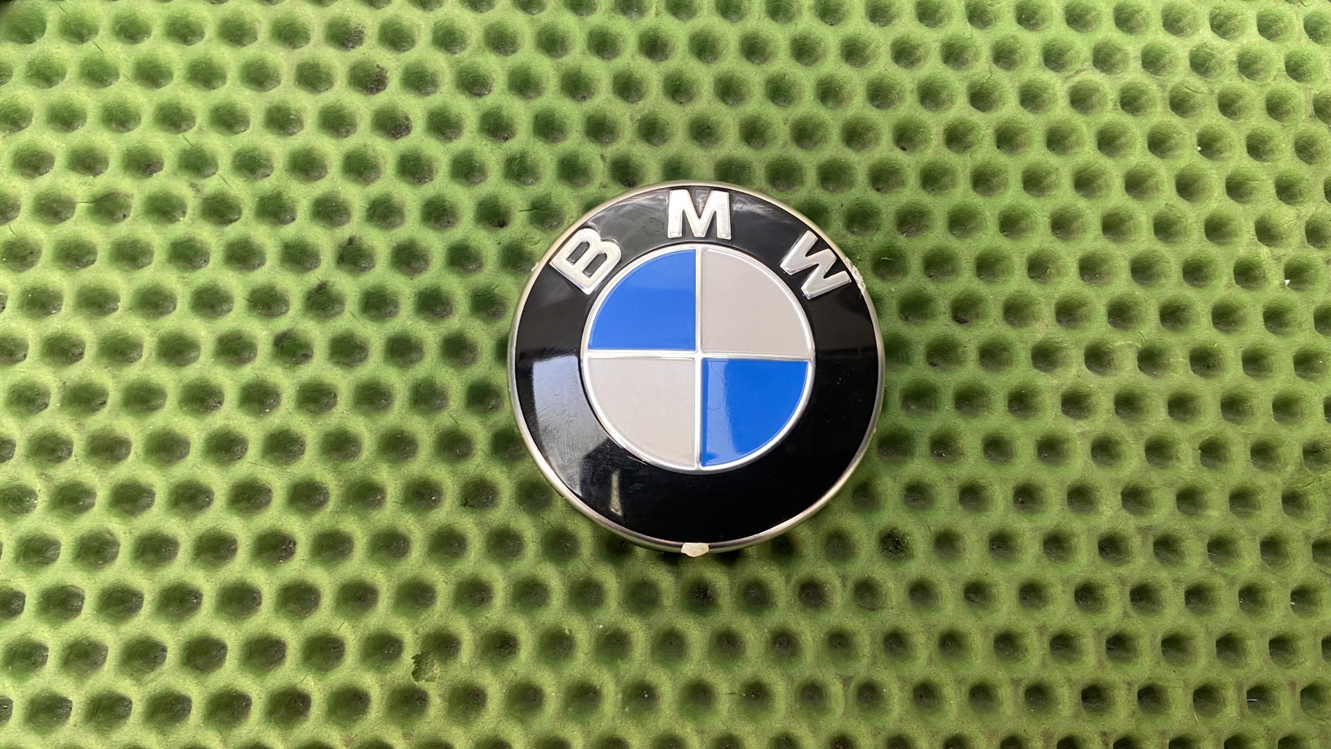 Эмблема 36136850834