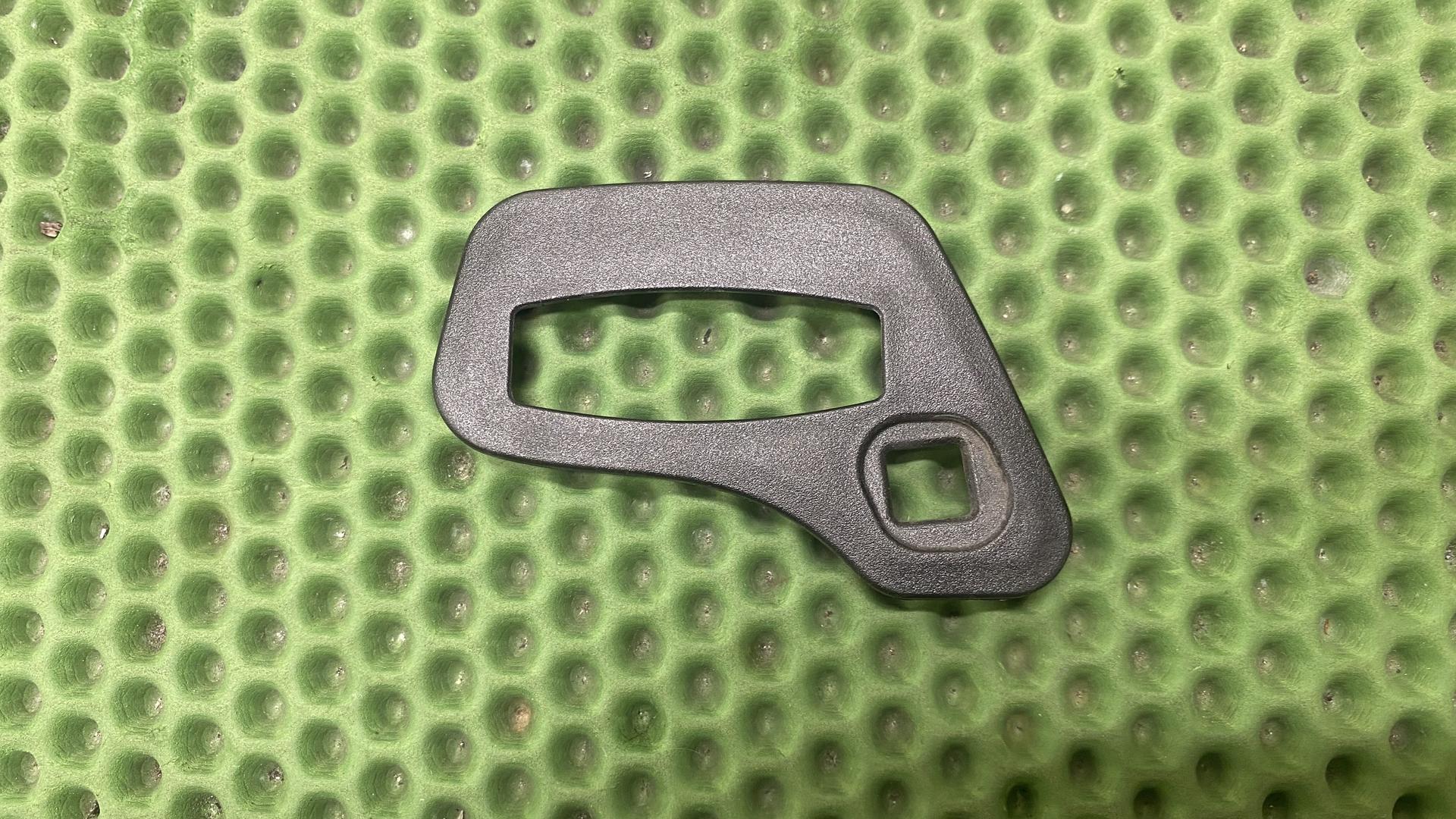 Накладка правая 46637724344