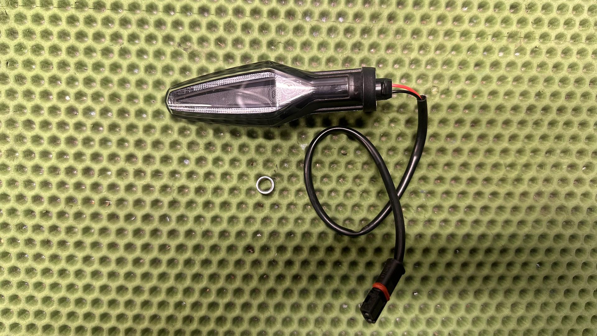 Светодиодный указатель поворота 63138557188