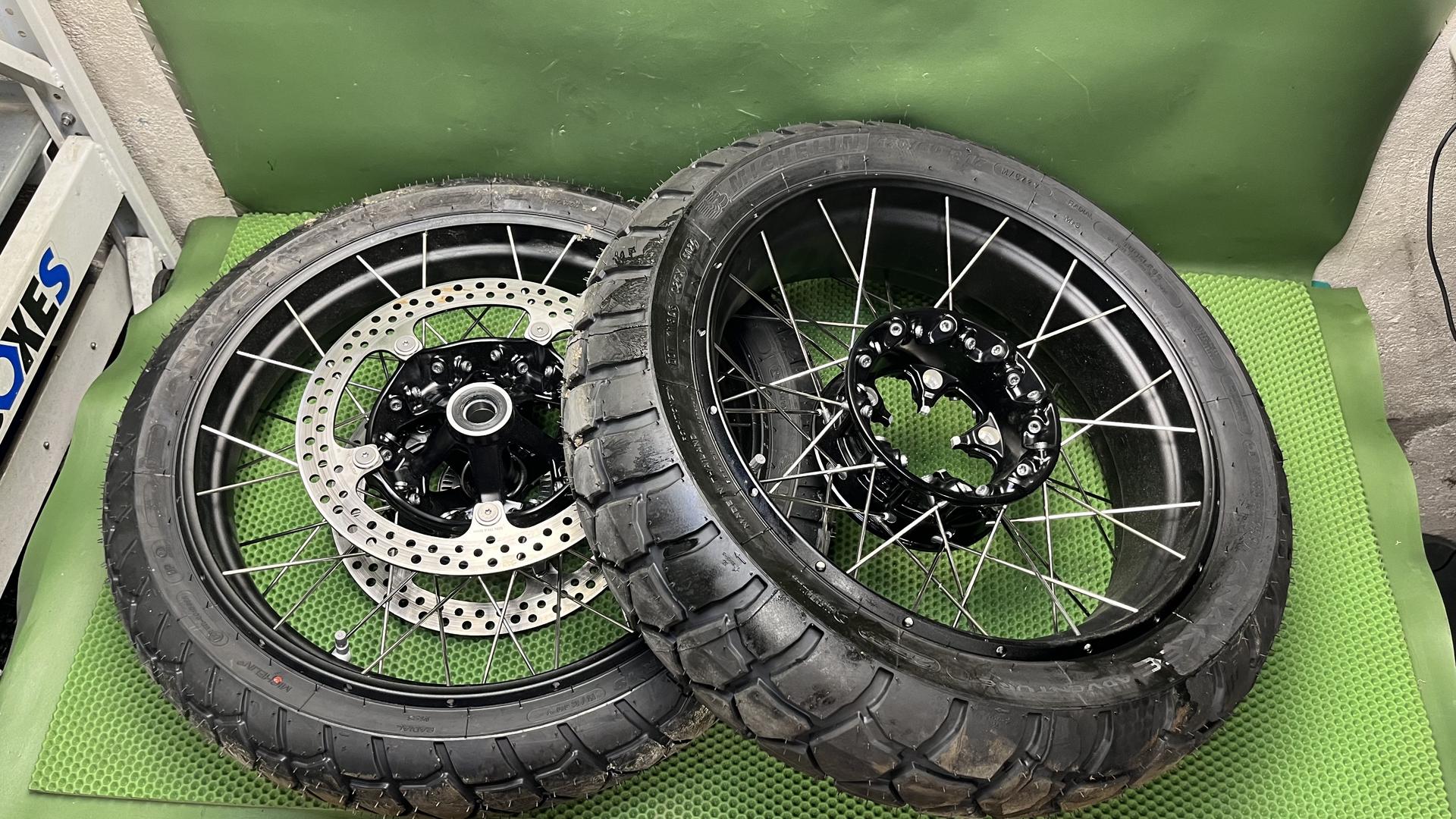 Комплект колес спицованных black R1300GS/GSA 