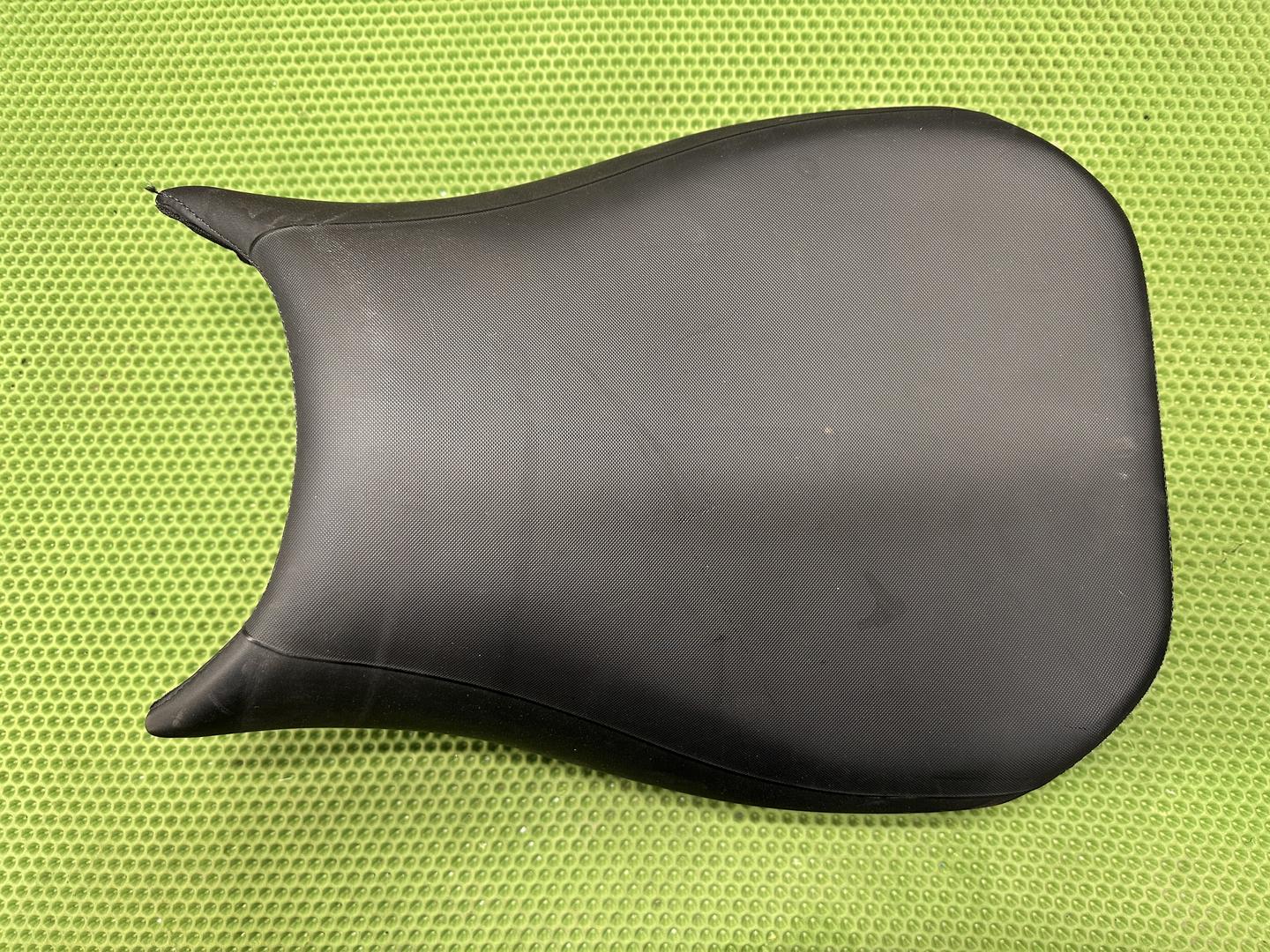 Сиденье переднее с подогревом 52539443820