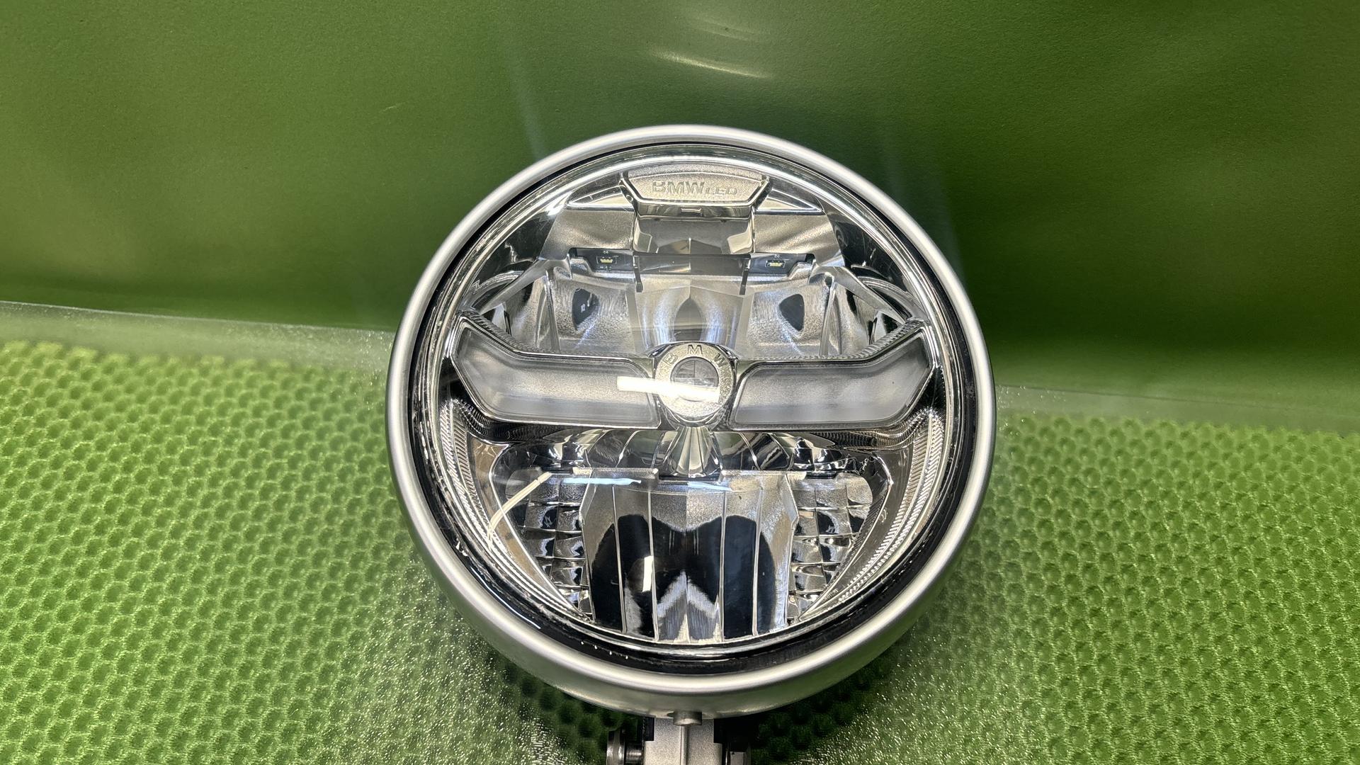 Фара светодиодная R серия 63128395671