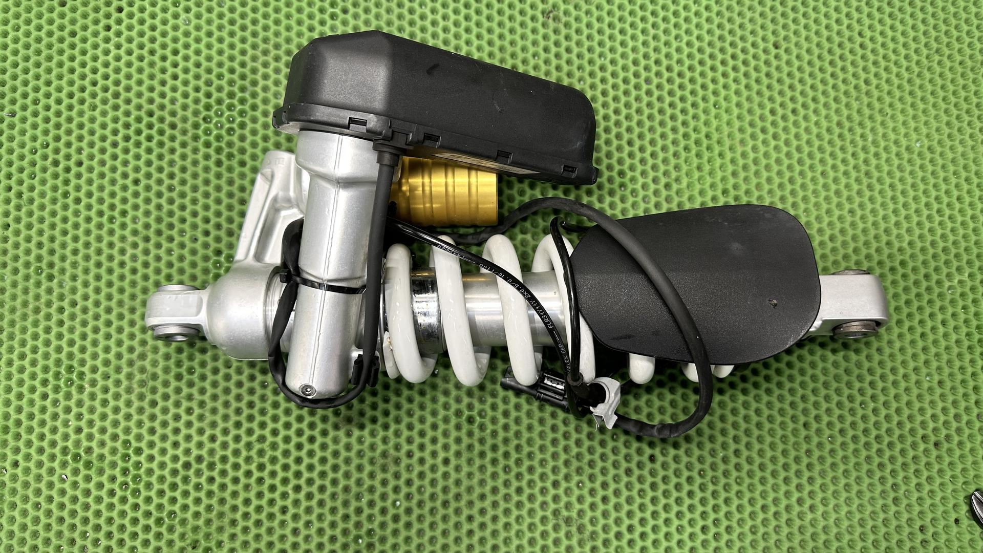 Амортизационная стойка Зд ESA 33548559493