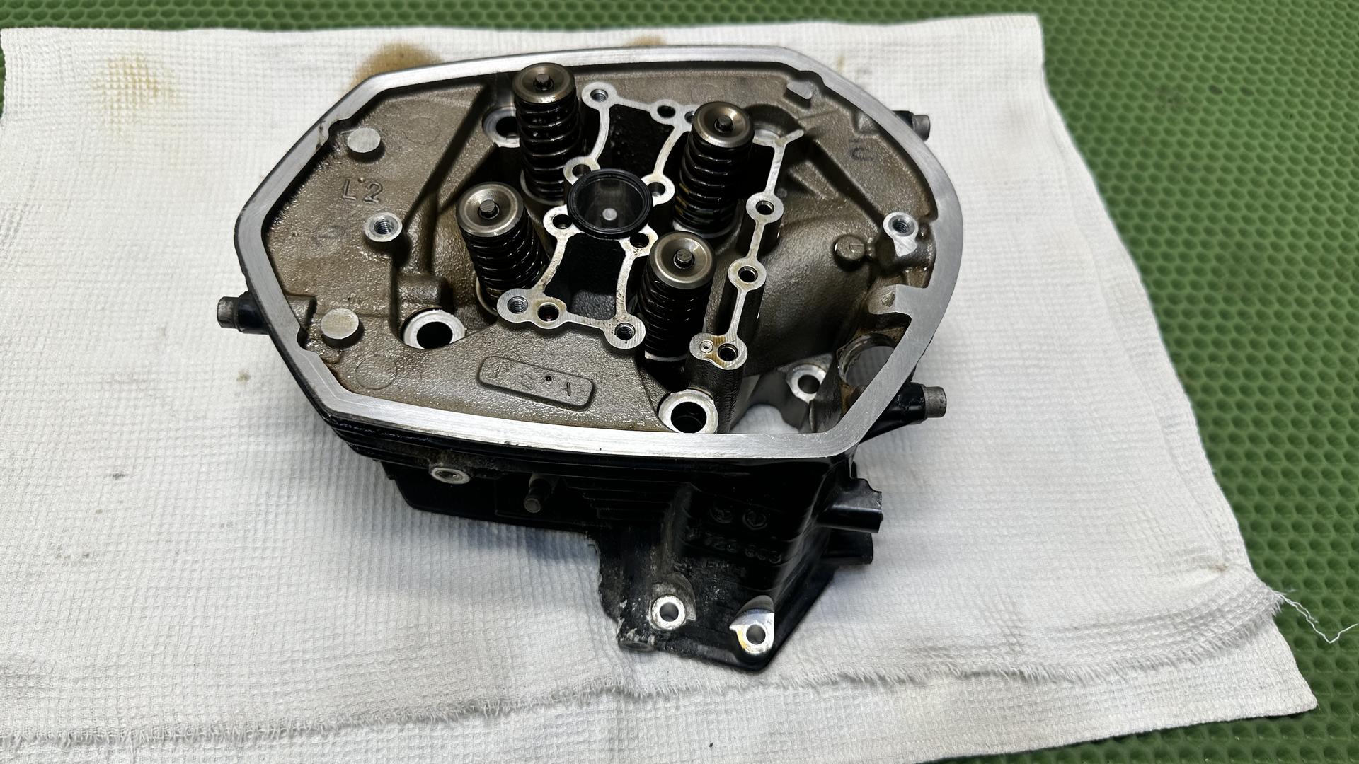 Головка блока цилиндров Л Schwarz 11127723593