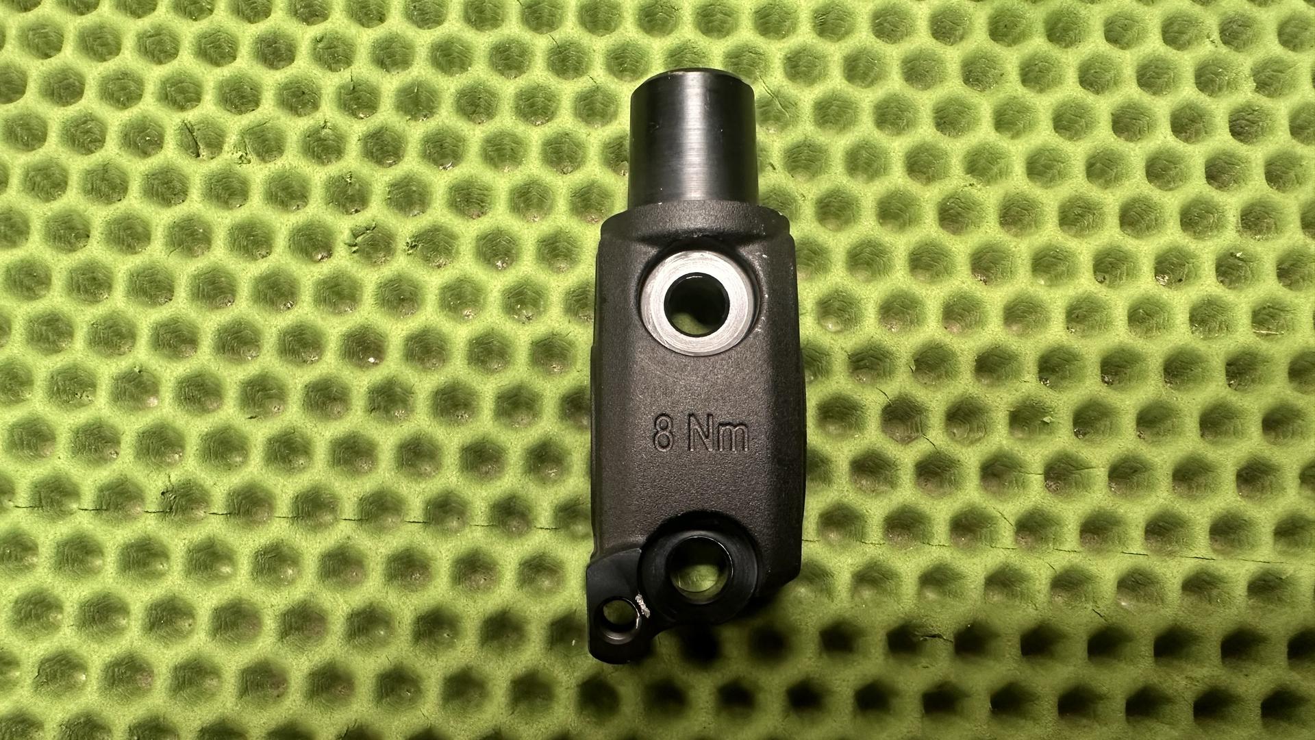 Хомут машинки тормоза R1300GS/GSA (под адапт. фару) 32727921698