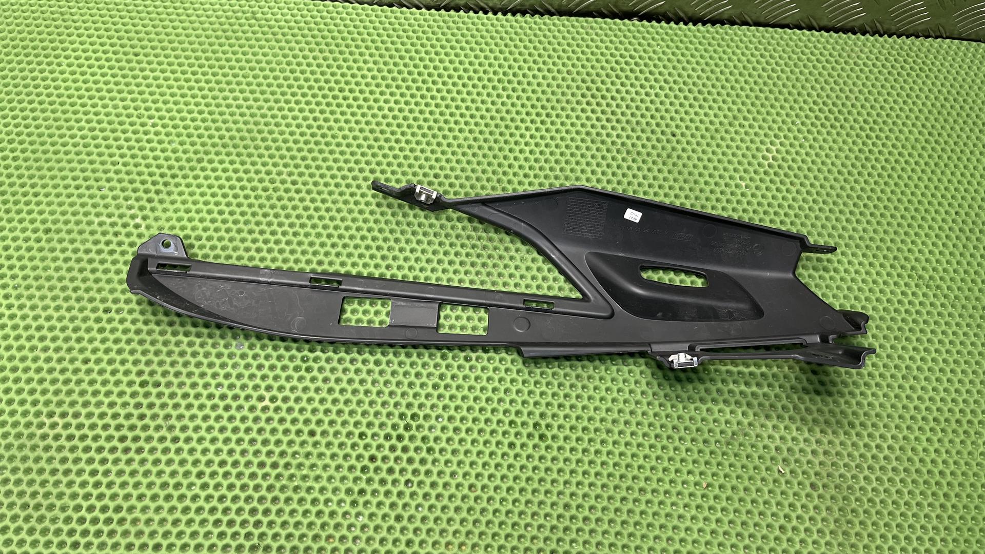 Накладка Л Зд 46637718507