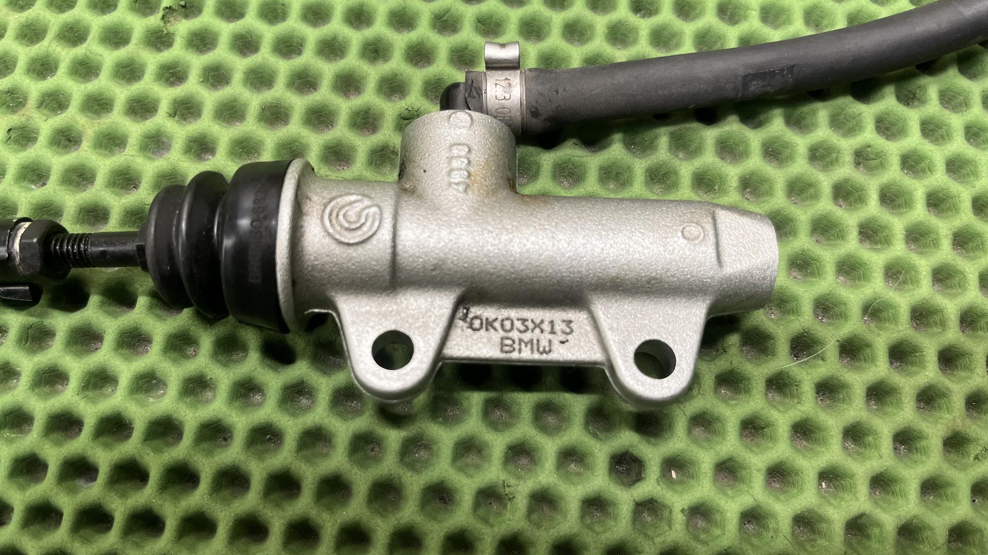 Главный тормозной цилиндр Зд 34217692190