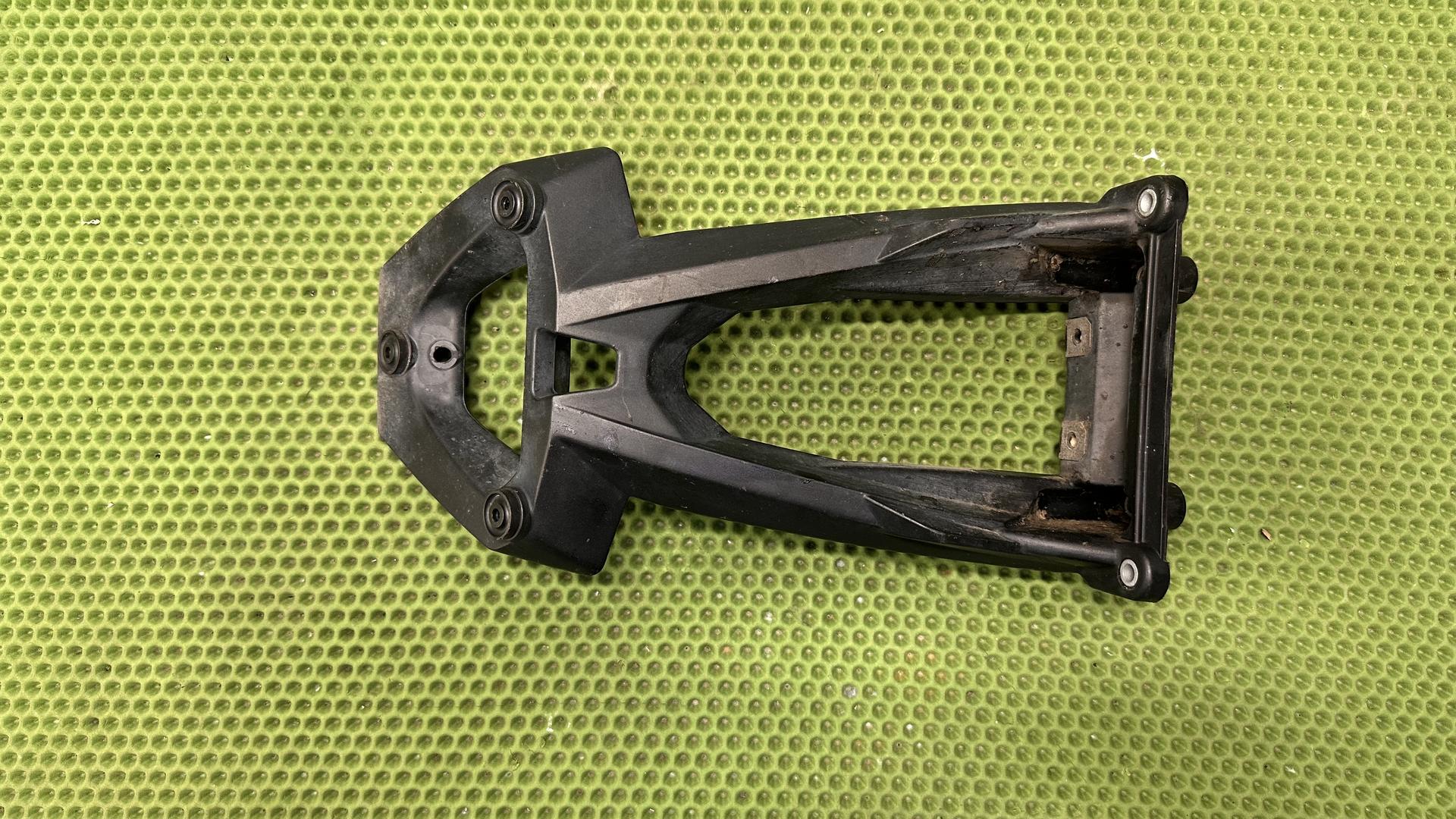 Кронштейн для номерного знака 46628526816