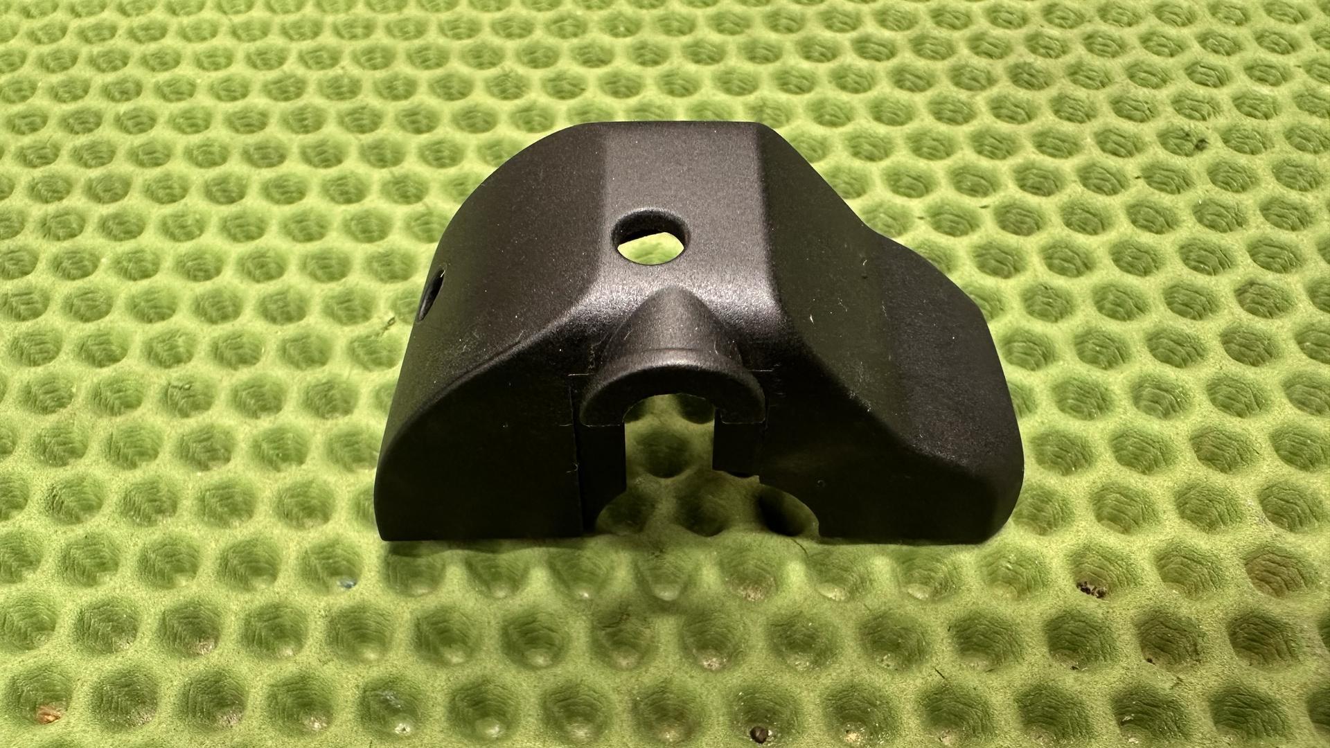 Крышка правого пульта 61317708231