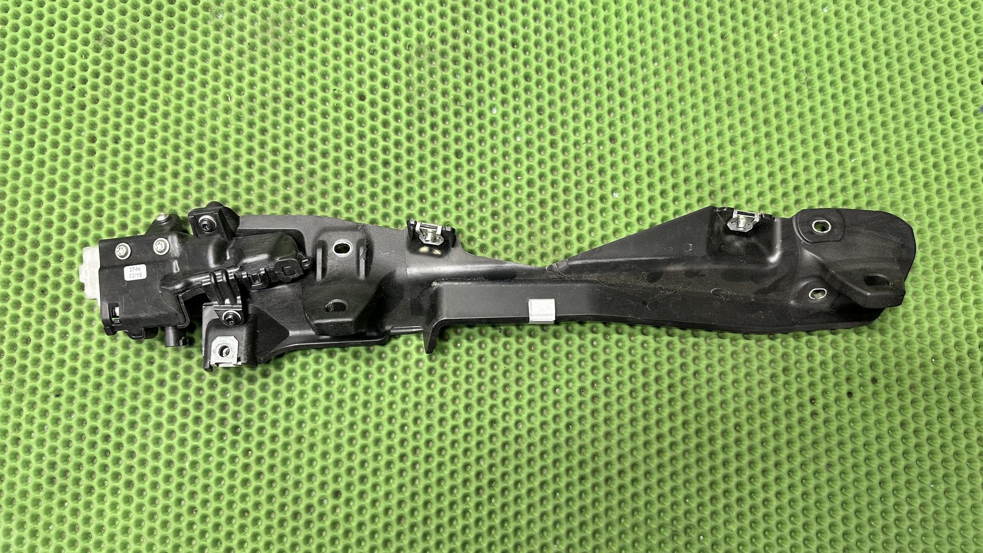 Фиксатор чемодана П 46547716656