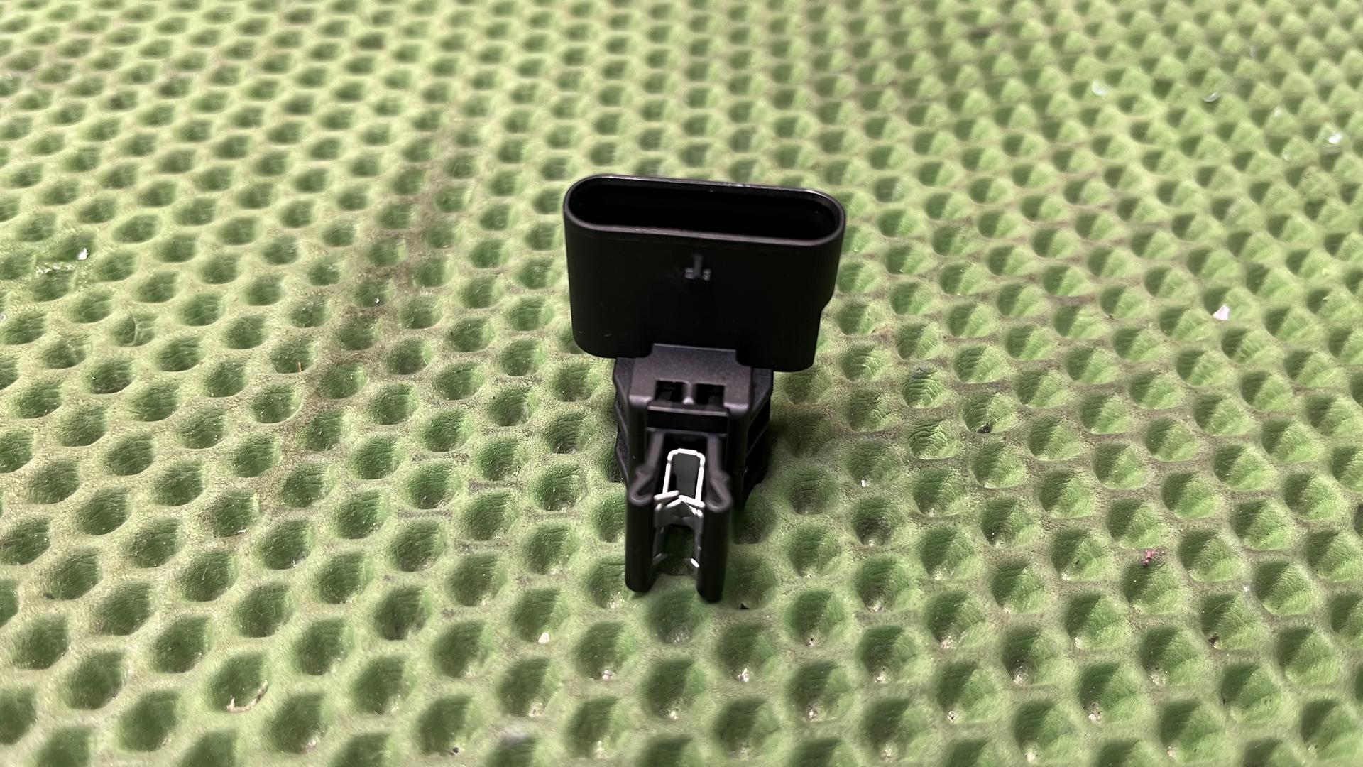 Заглушка R 1300 XX 61137105812