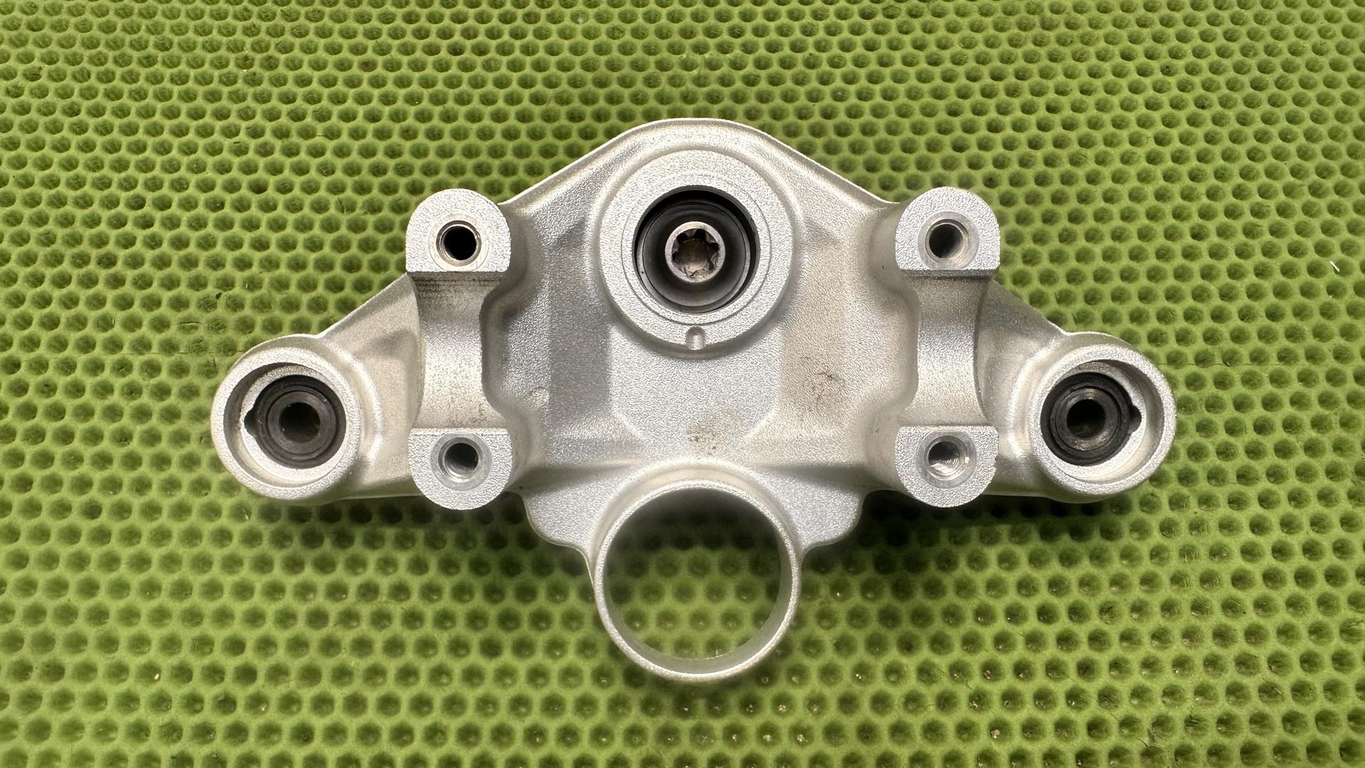 Перемычка вилки Вх с шарниром 31428555849