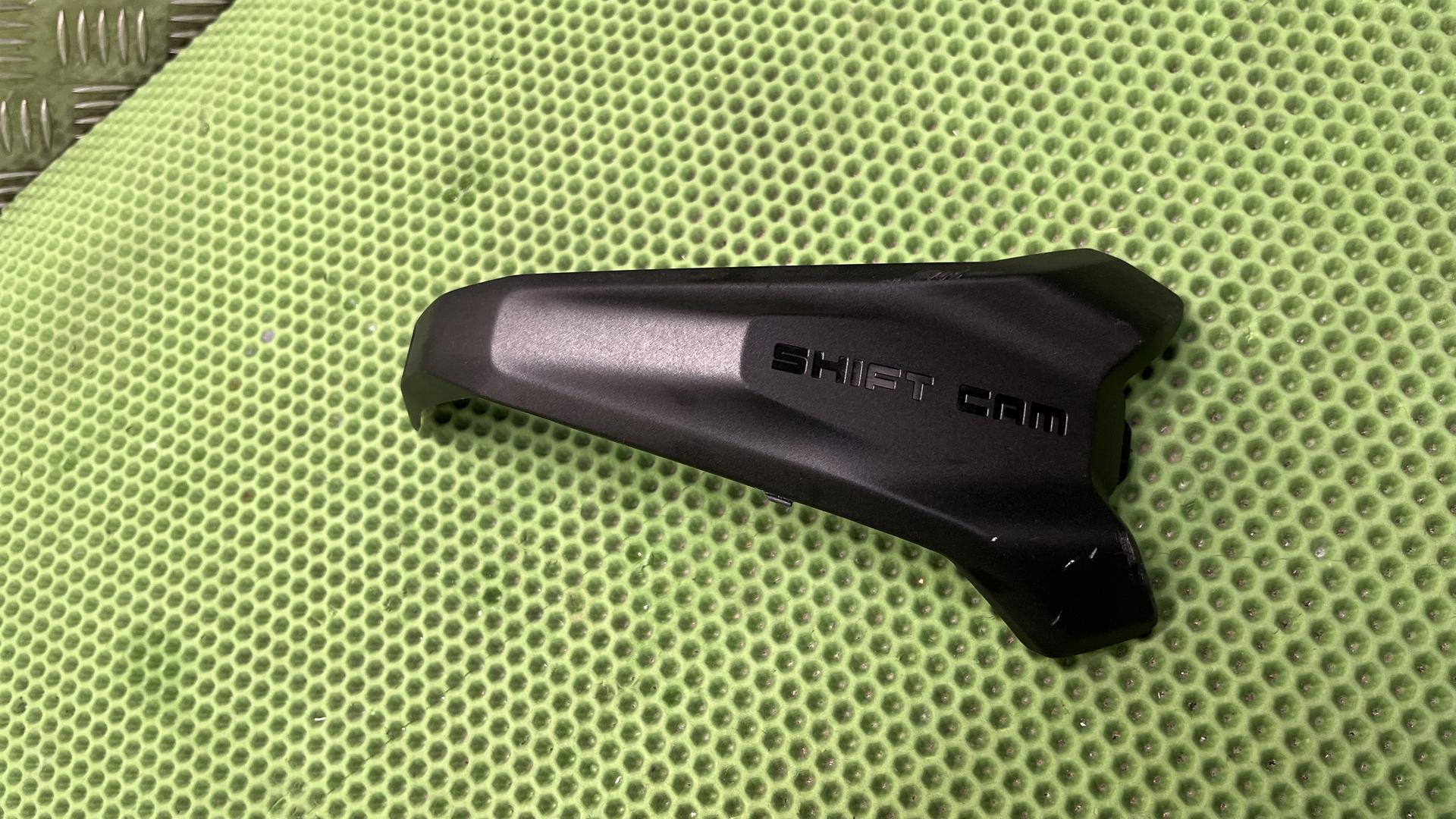 Накладка крышки ГБЦ левая R1300GS/GSA KA1-2 11127109299