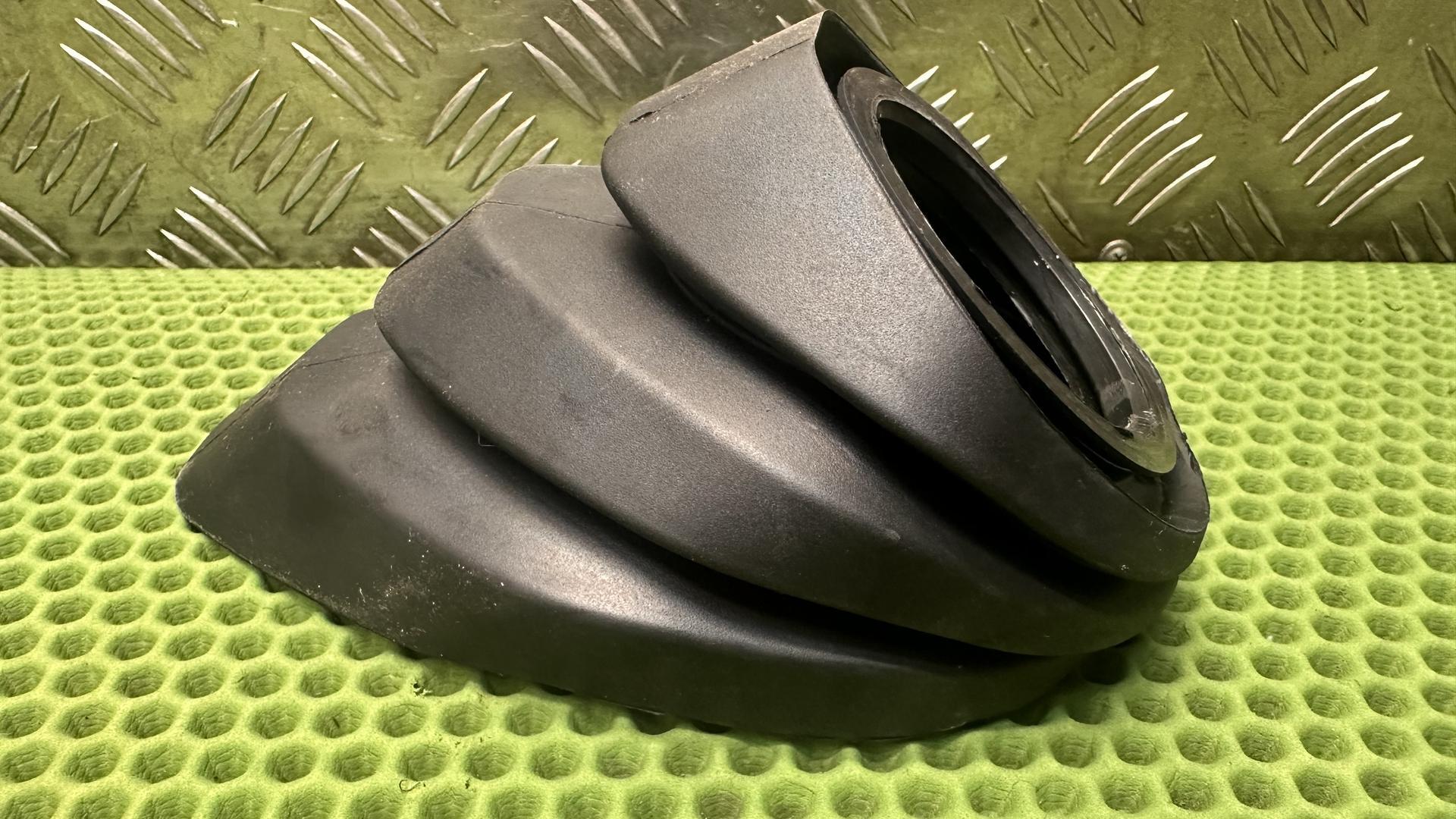 Гофра маятника задняя R1300GS/GSA/RT/R/RS KA1-5 33357923127