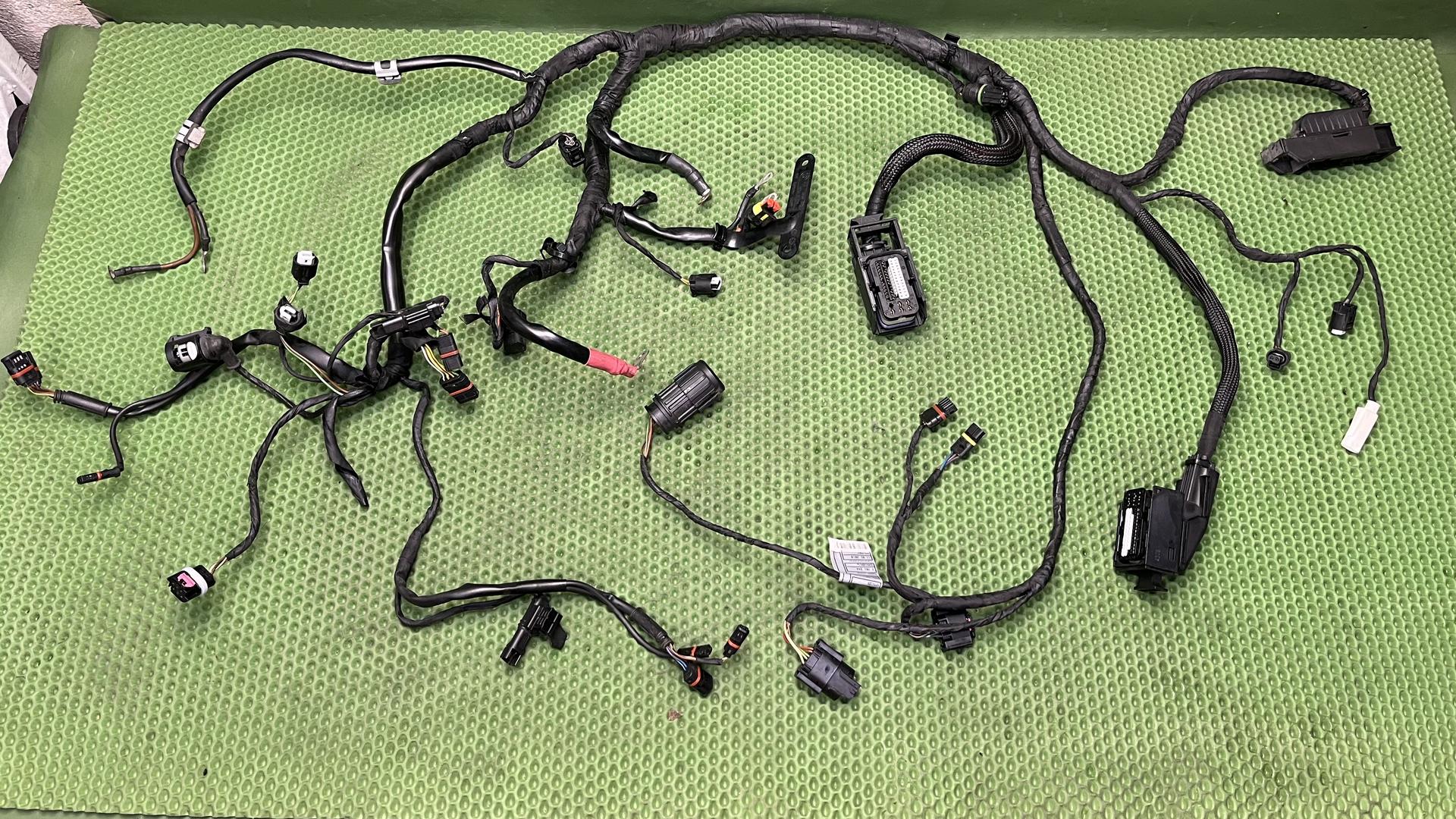 Основной жгут проводов F 800 R 61117701246