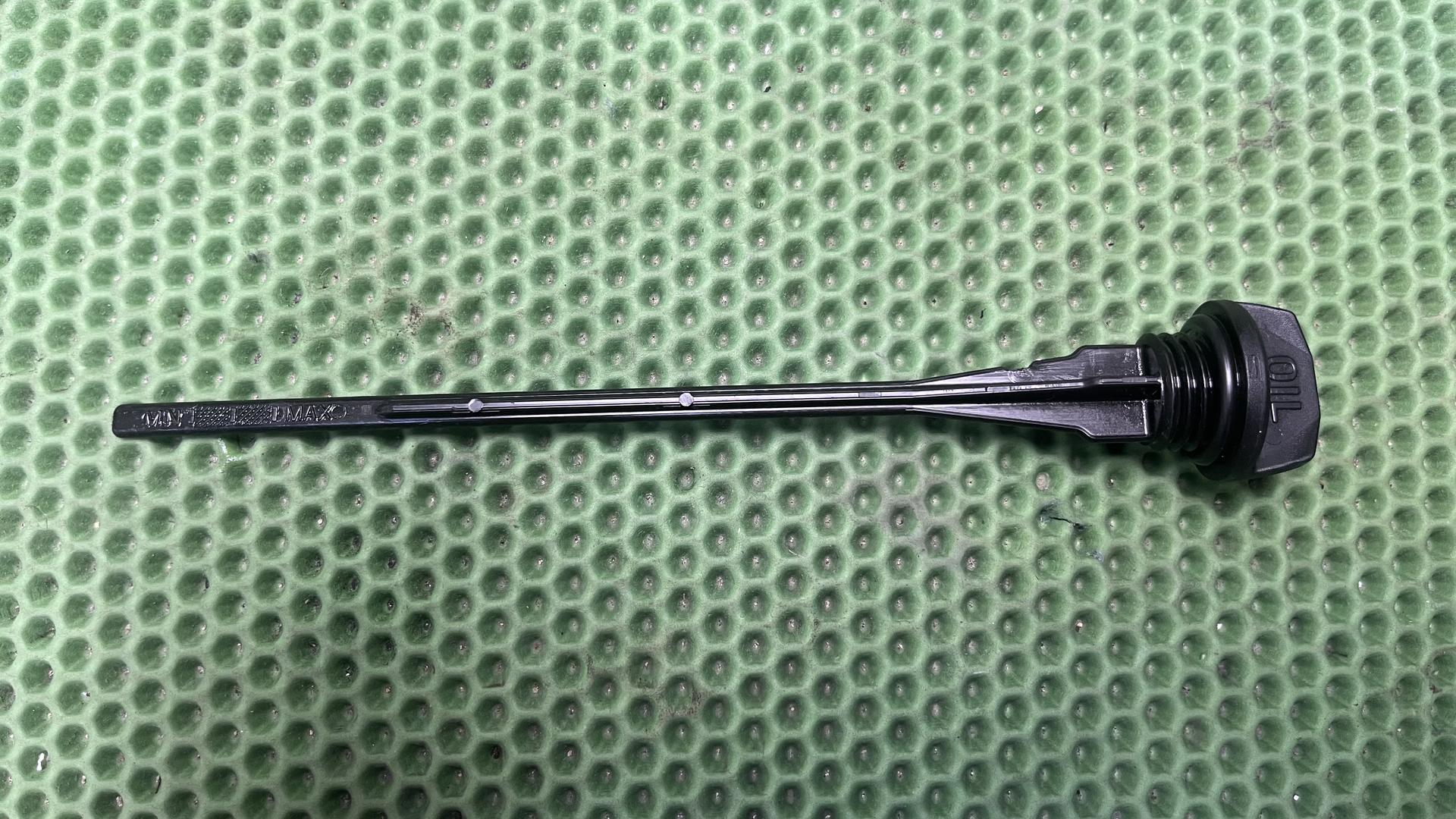 Маслоизмерительный щуп черный 11437711148