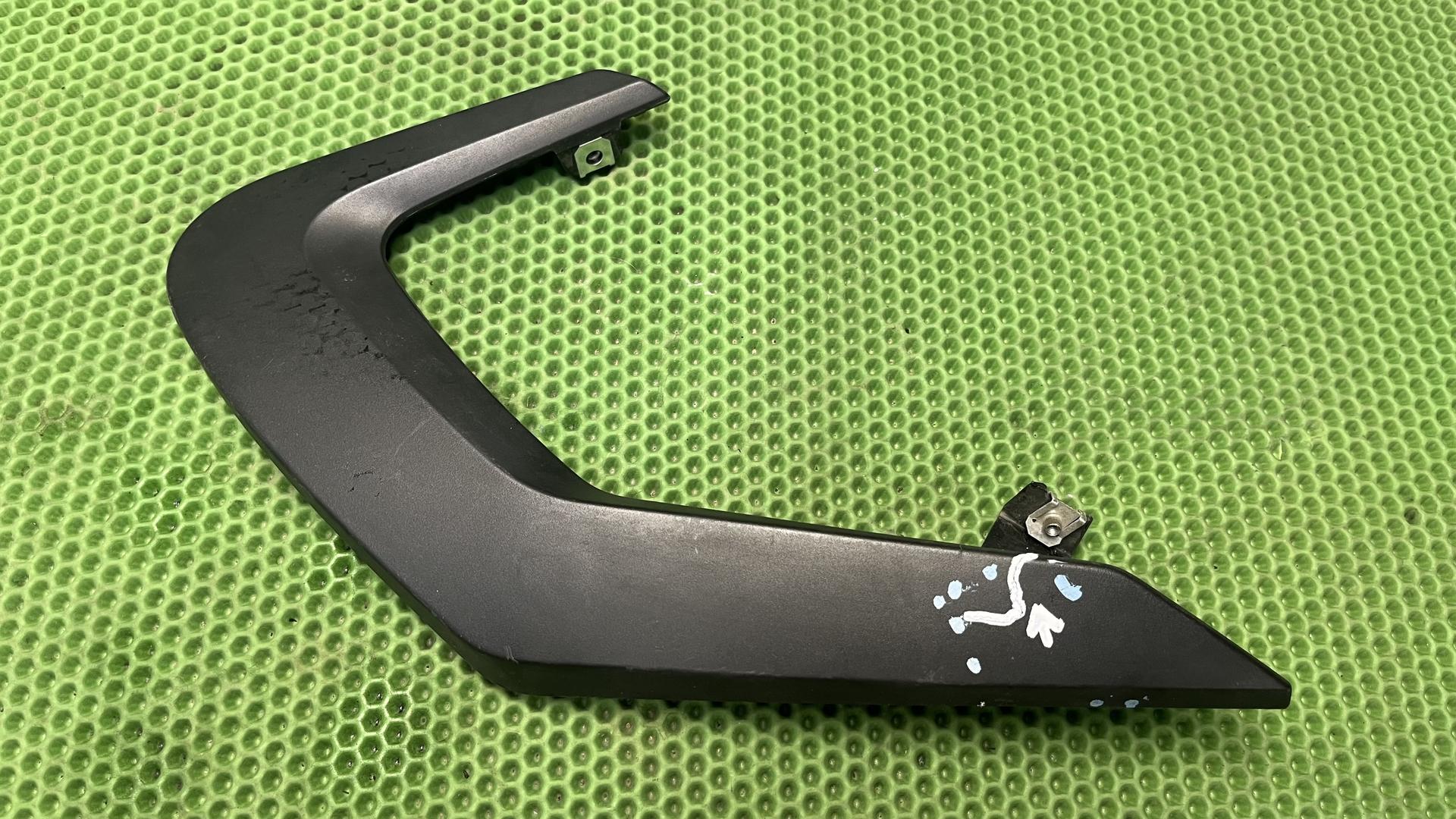 Боковая обшивка Л Вх 46637711695