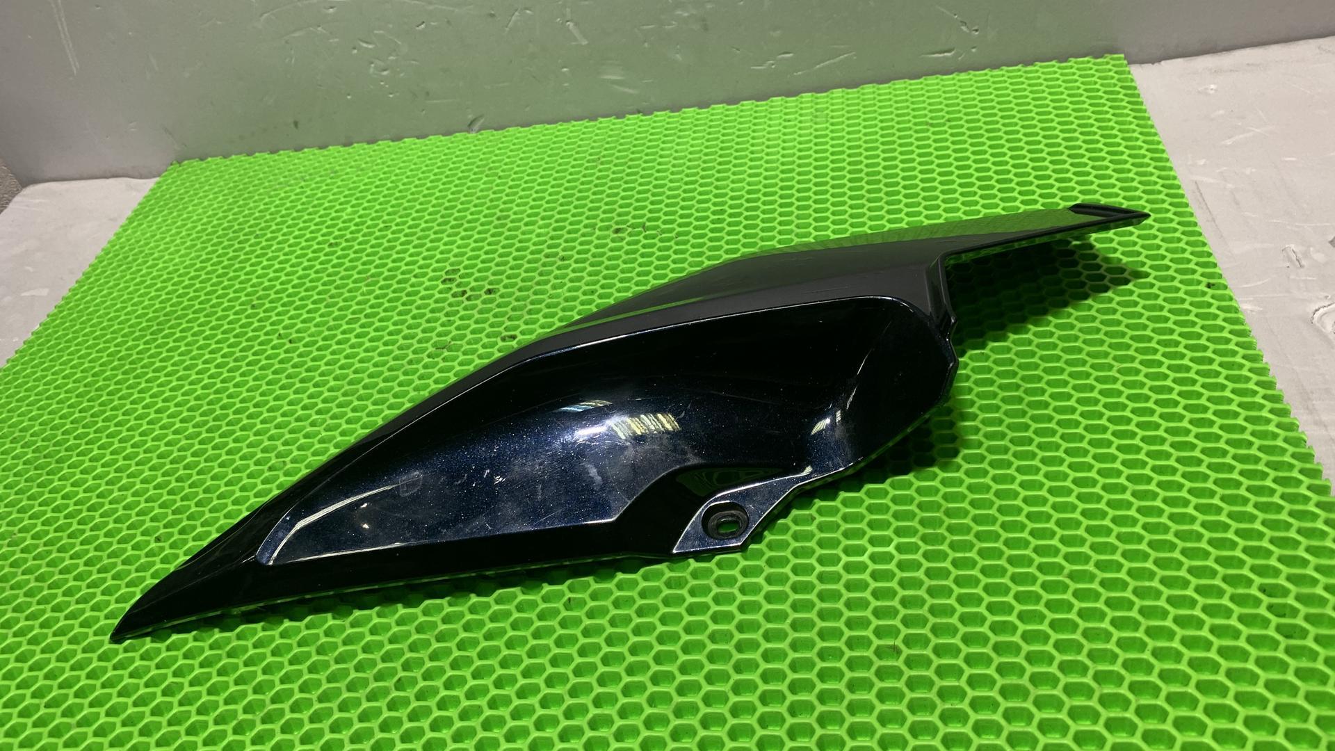 Кожух топливного бака левый внизу 46638393095