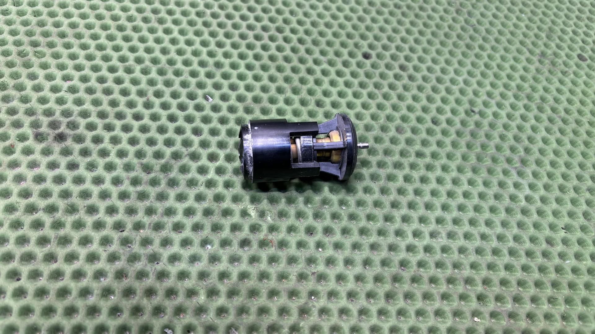 Термостат 17117708711