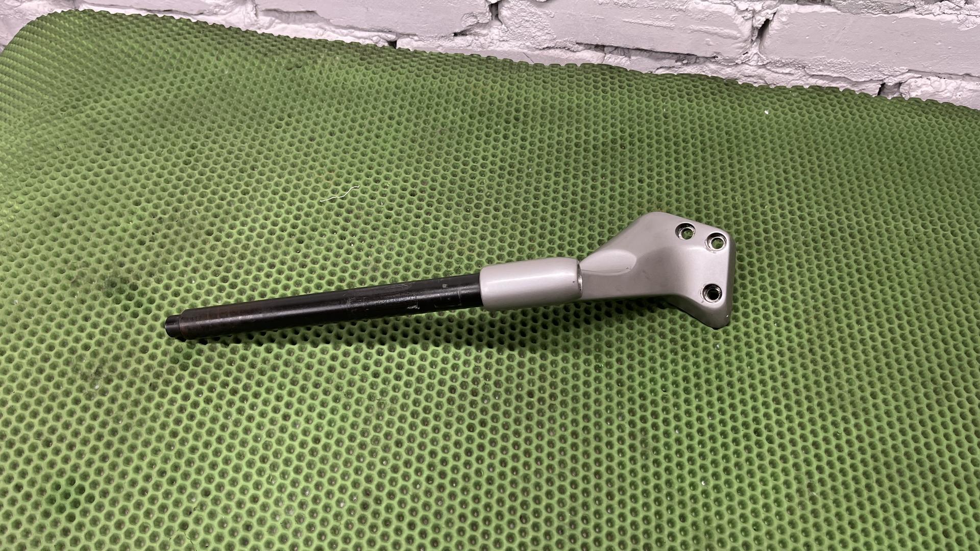 Руль, левая часть 32718543461