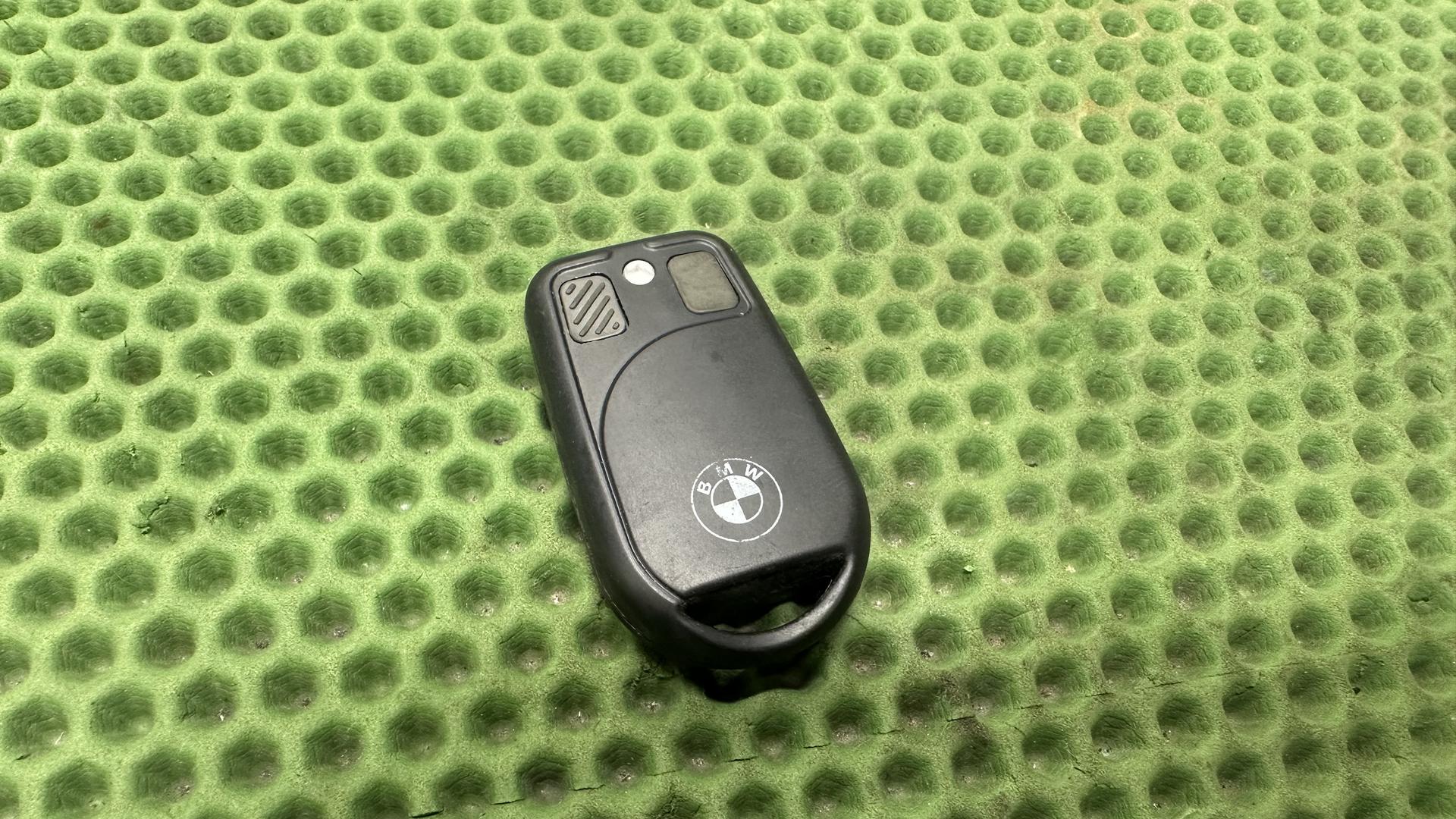 Пульт дистанционного радиоуправления 65752337407