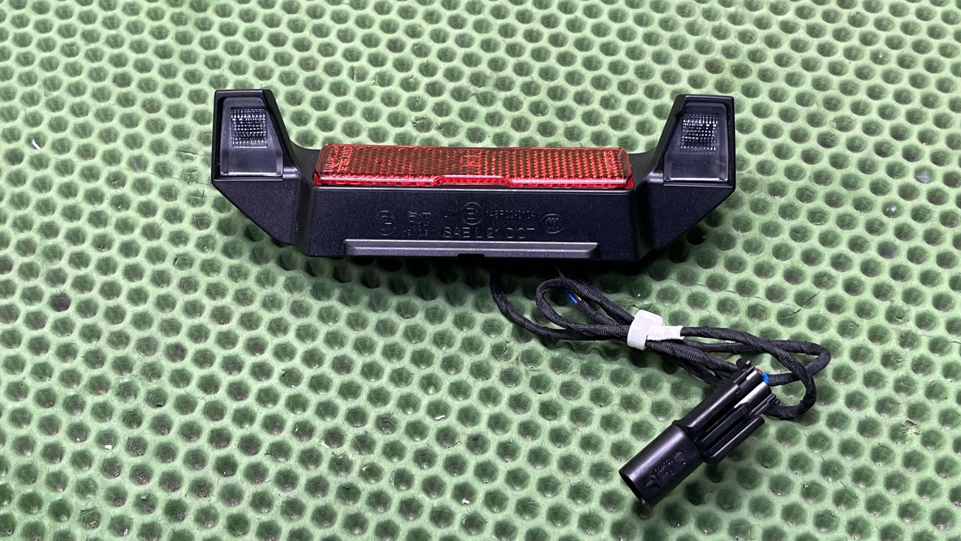 Фонарь подсветки номера R1300GS/GSA/RS 63267105889