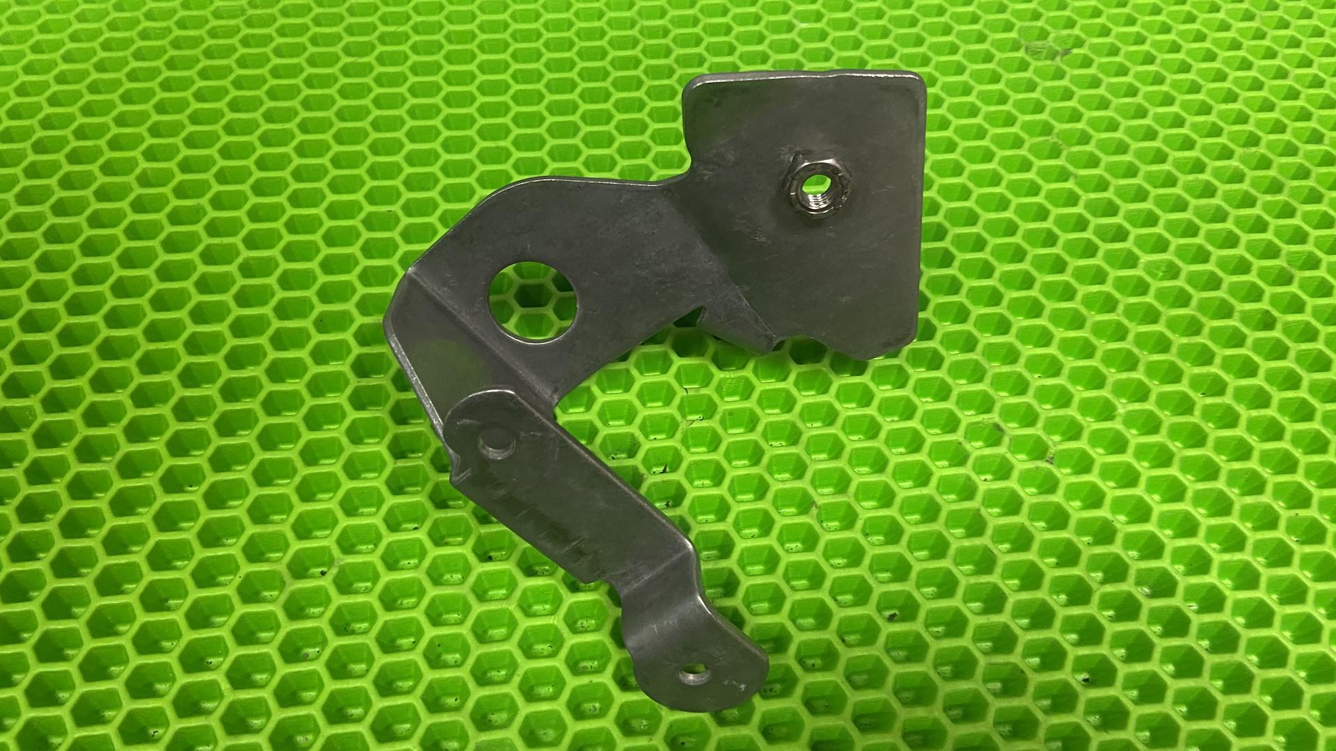 Кронштейн защиты бака П 46638538038