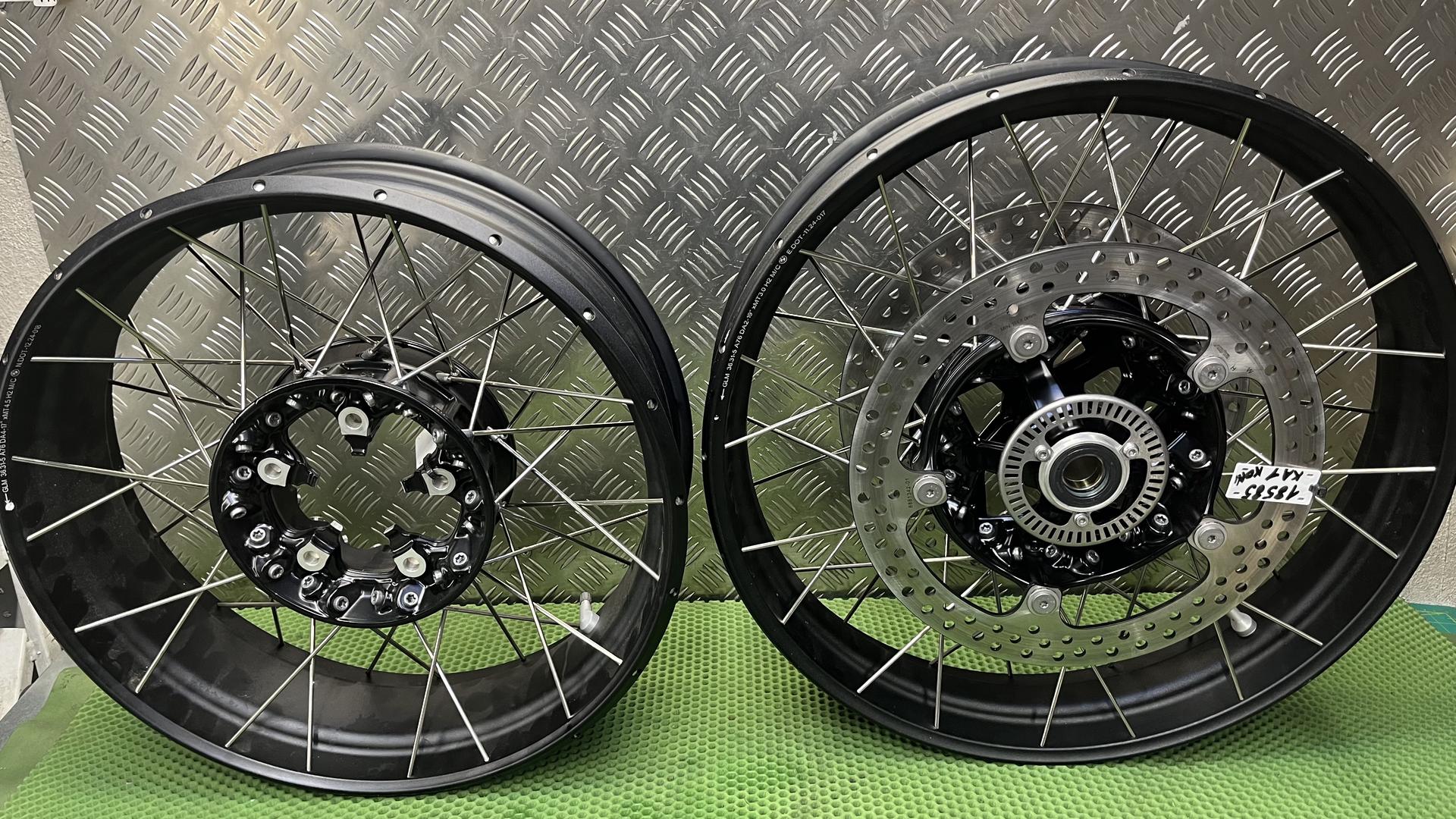 Комплект колес спицованных black R1300GS/GSA 