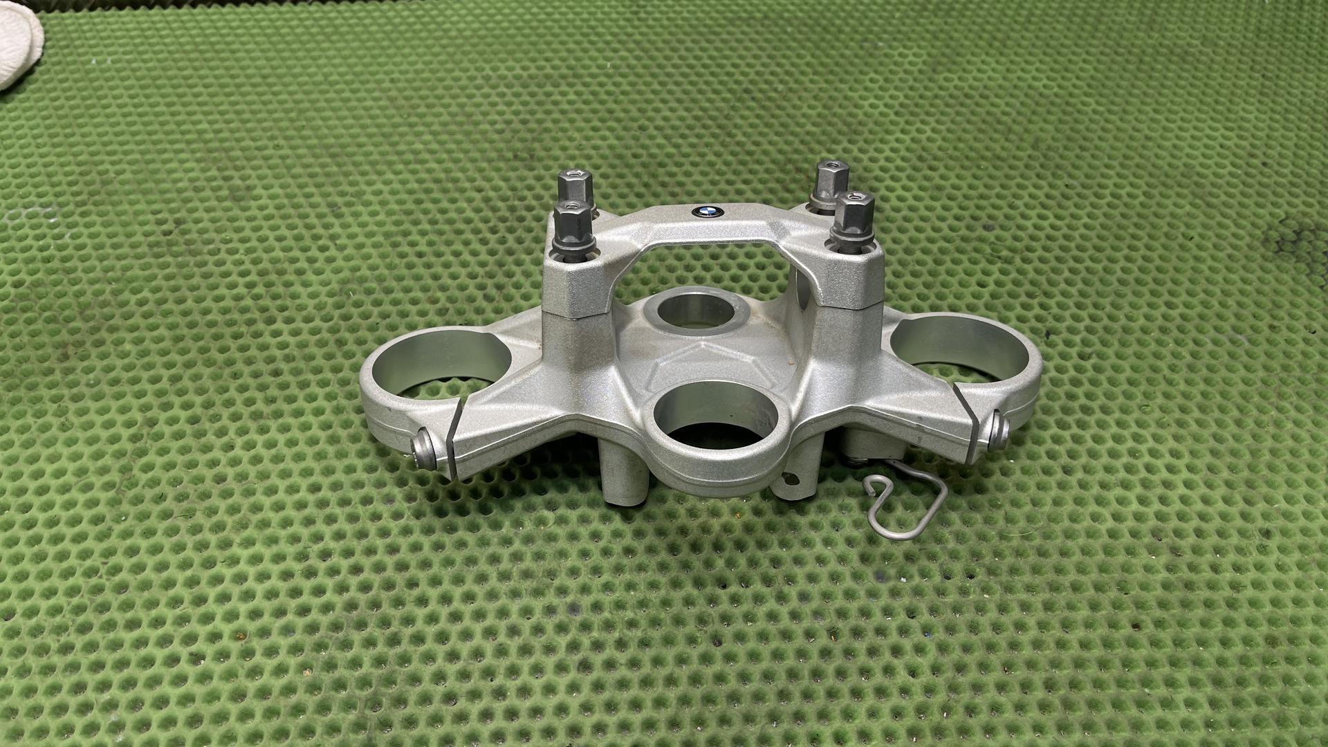 Траверса верхняя F900xr 31428404211