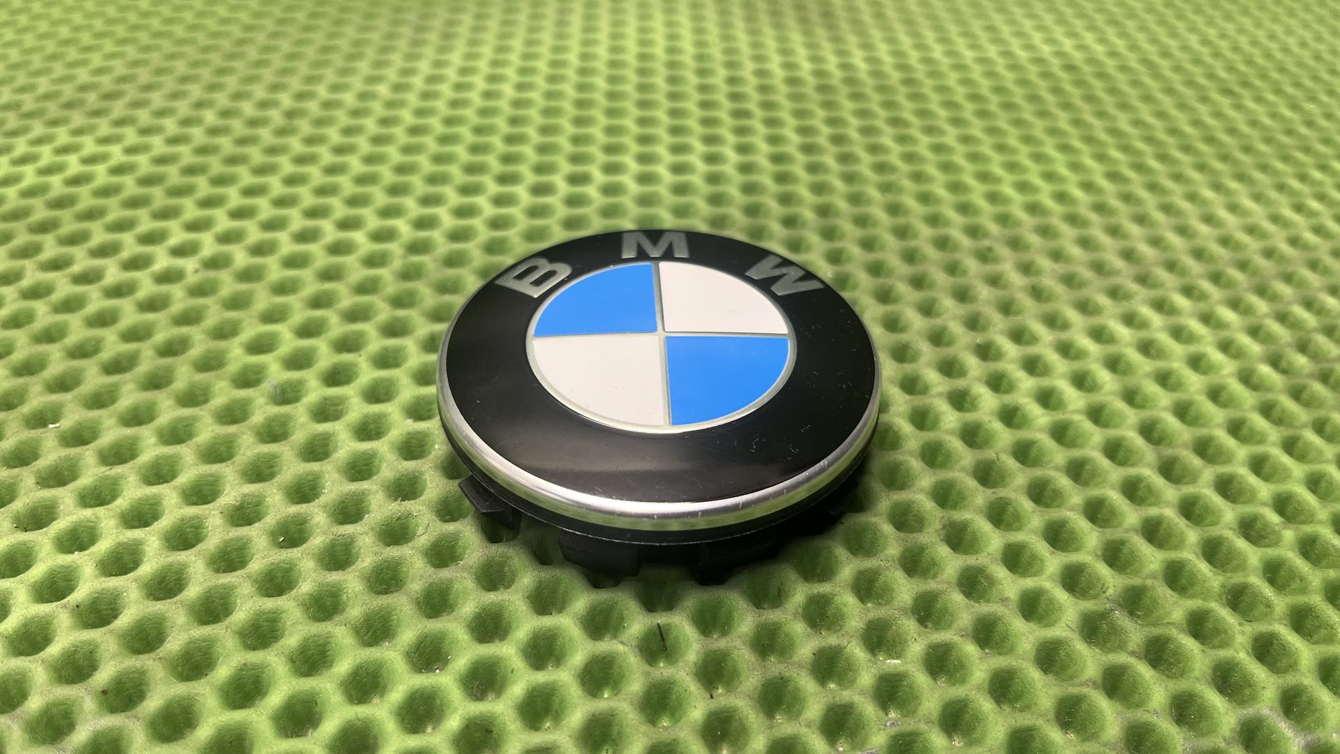 Эмблема BMW 46638546386