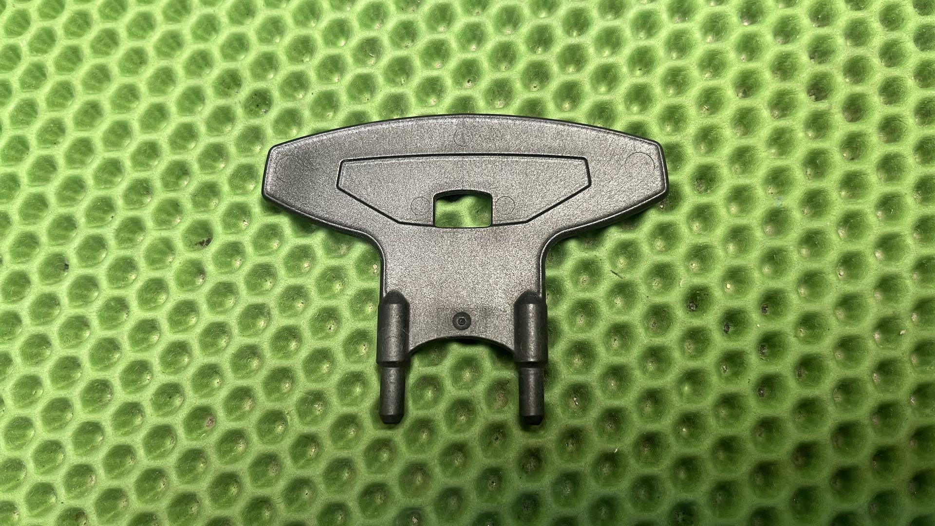 Рычаг кронштейна сиденья 33537686445