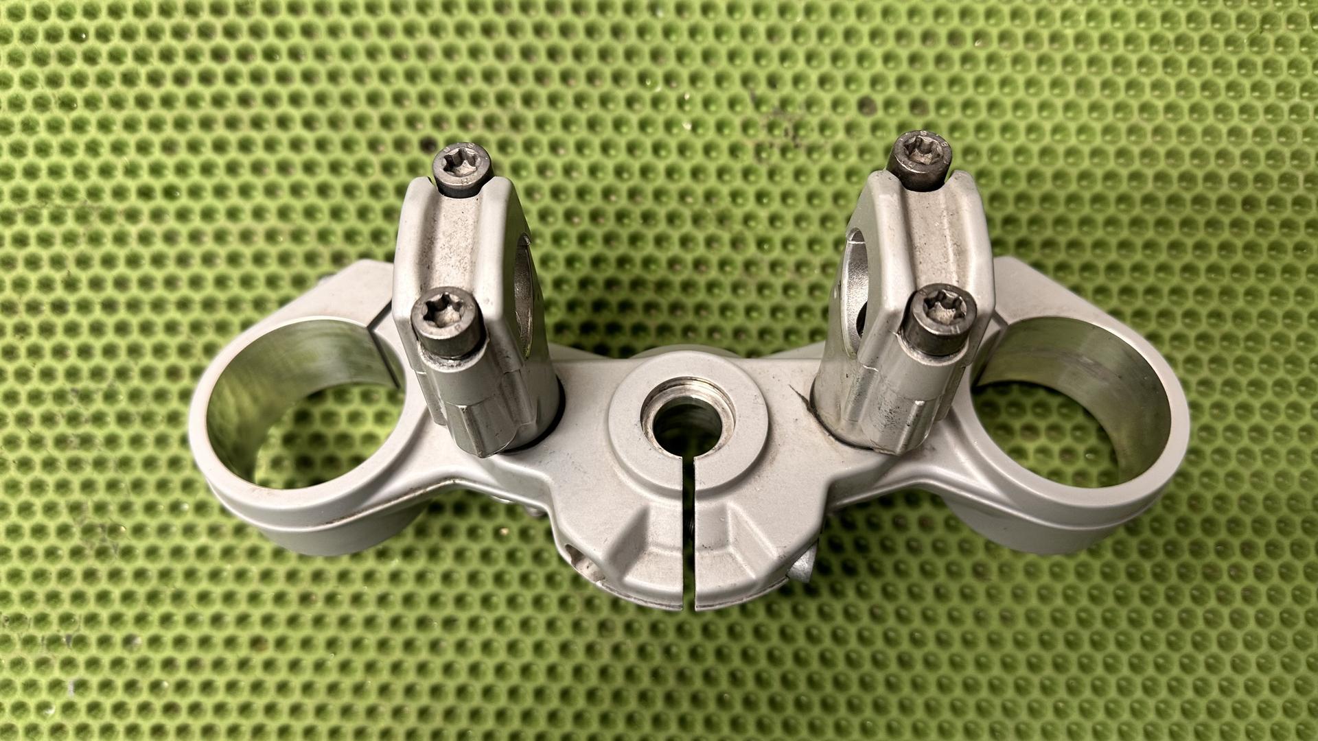 Перемычка вилки Вх 31427715420