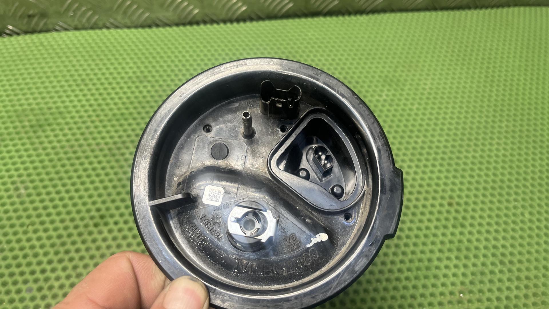 Узел топливного насоса 16137656904