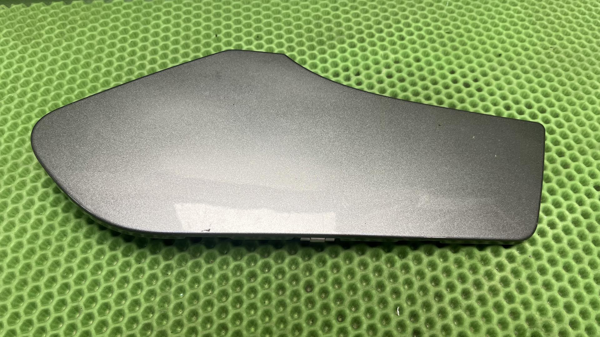 Откидная крышка отсека радиоприемника R1200RT *13 46638530723