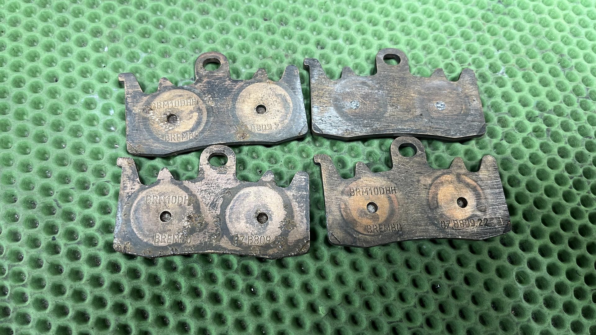 Комплект тормозных колодок, порошков. 34118534183