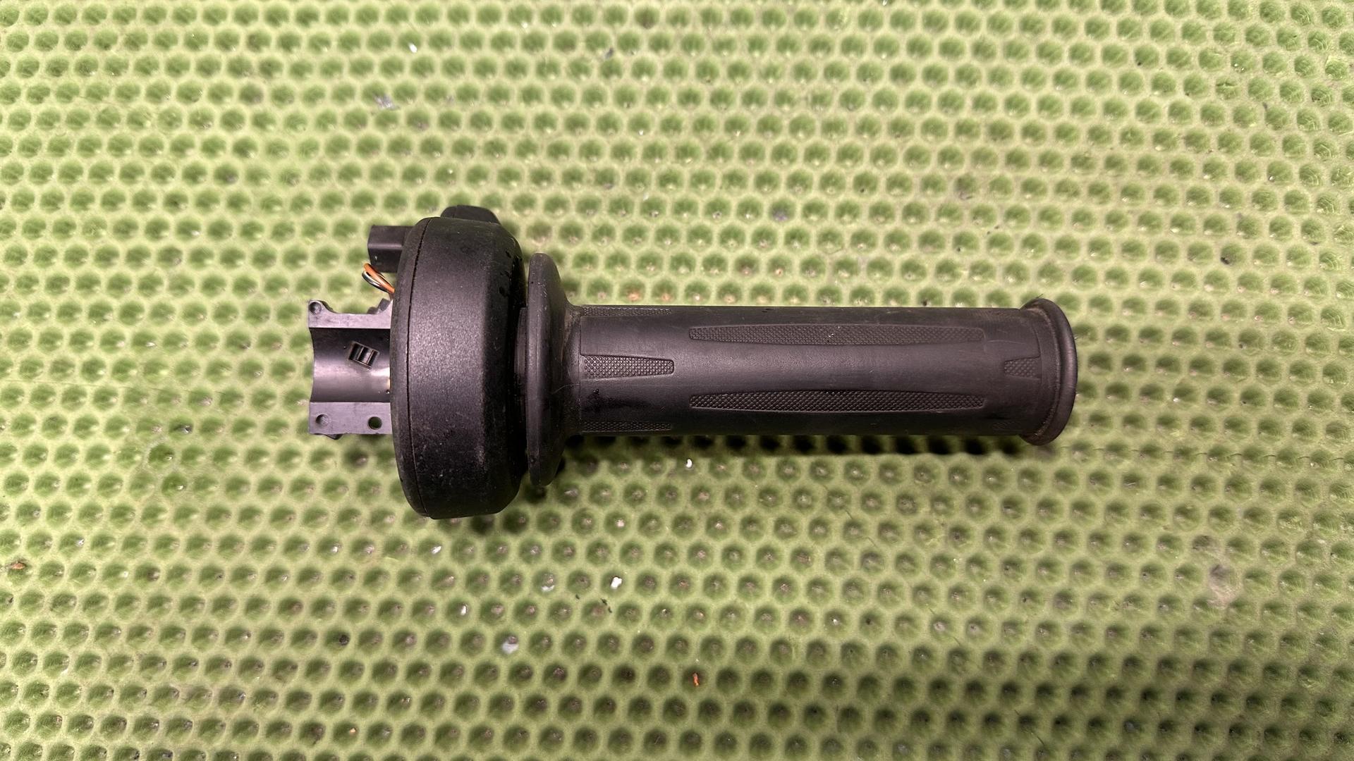 Электронная ручка газа 61318522472