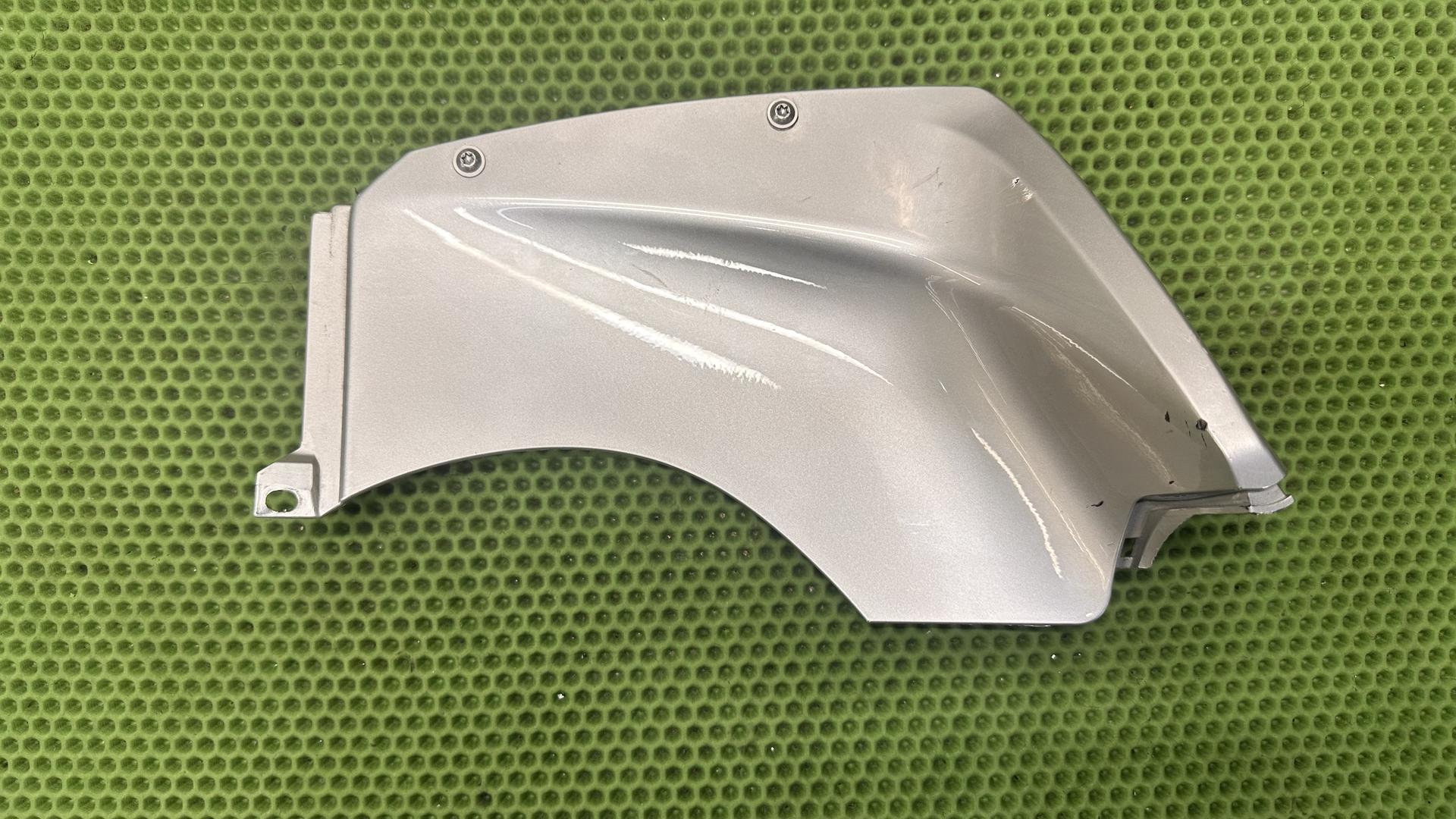 Внутренняя крышка левая R1200ST K28 46637673721