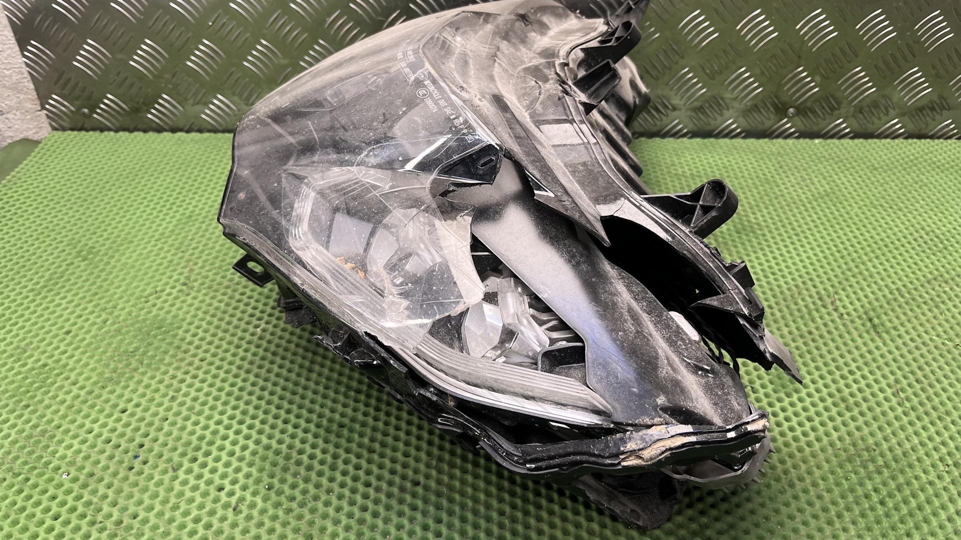 Светодиодная фара R1250RT рест. 63128395624