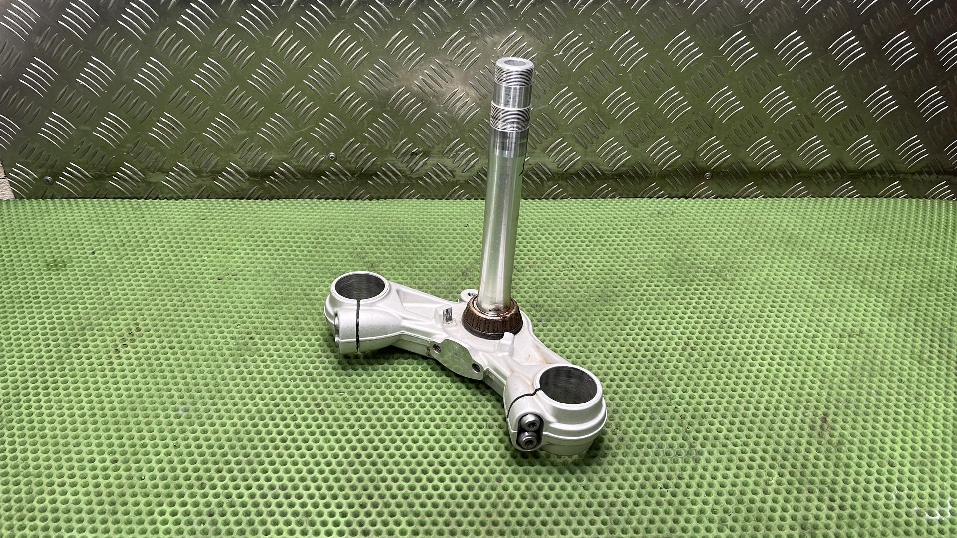 Траверса нижняя 31428560399