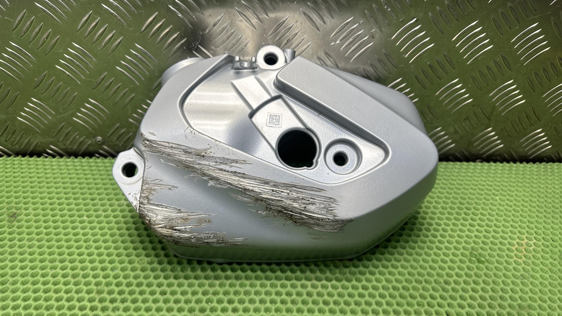 Крышка ГБЦ правая R1250xx K50-54 серебристая 11128394374