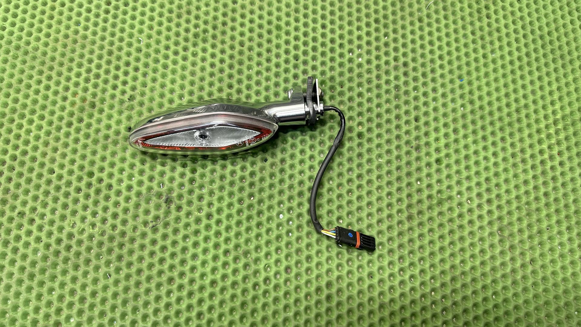 Поворотник задний левый (ECE) R18 63239898707