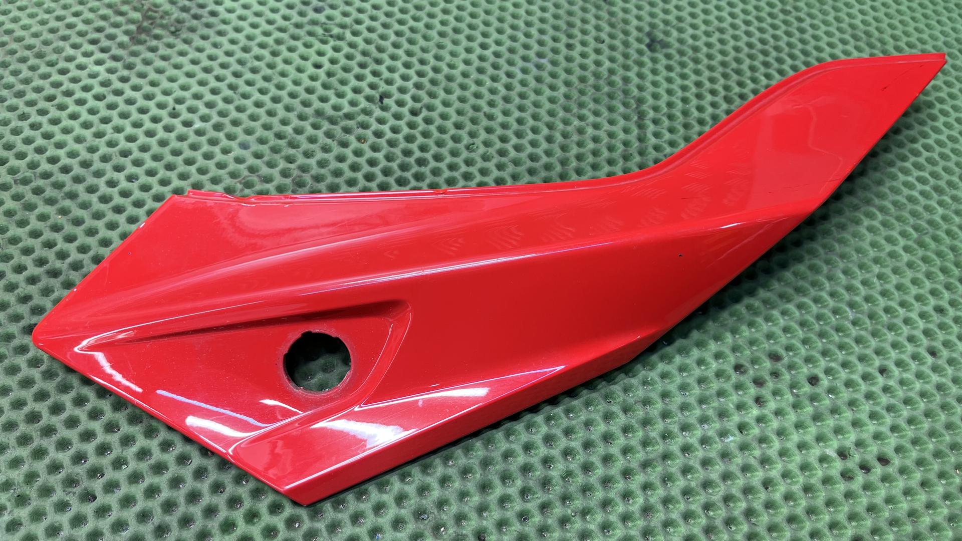 Боковая часть облицовки сзади слева 46639444513