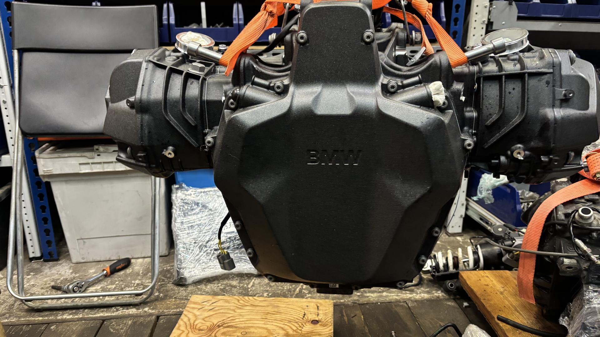 Комплектный двигатель A75B13A (black) 11005a98180