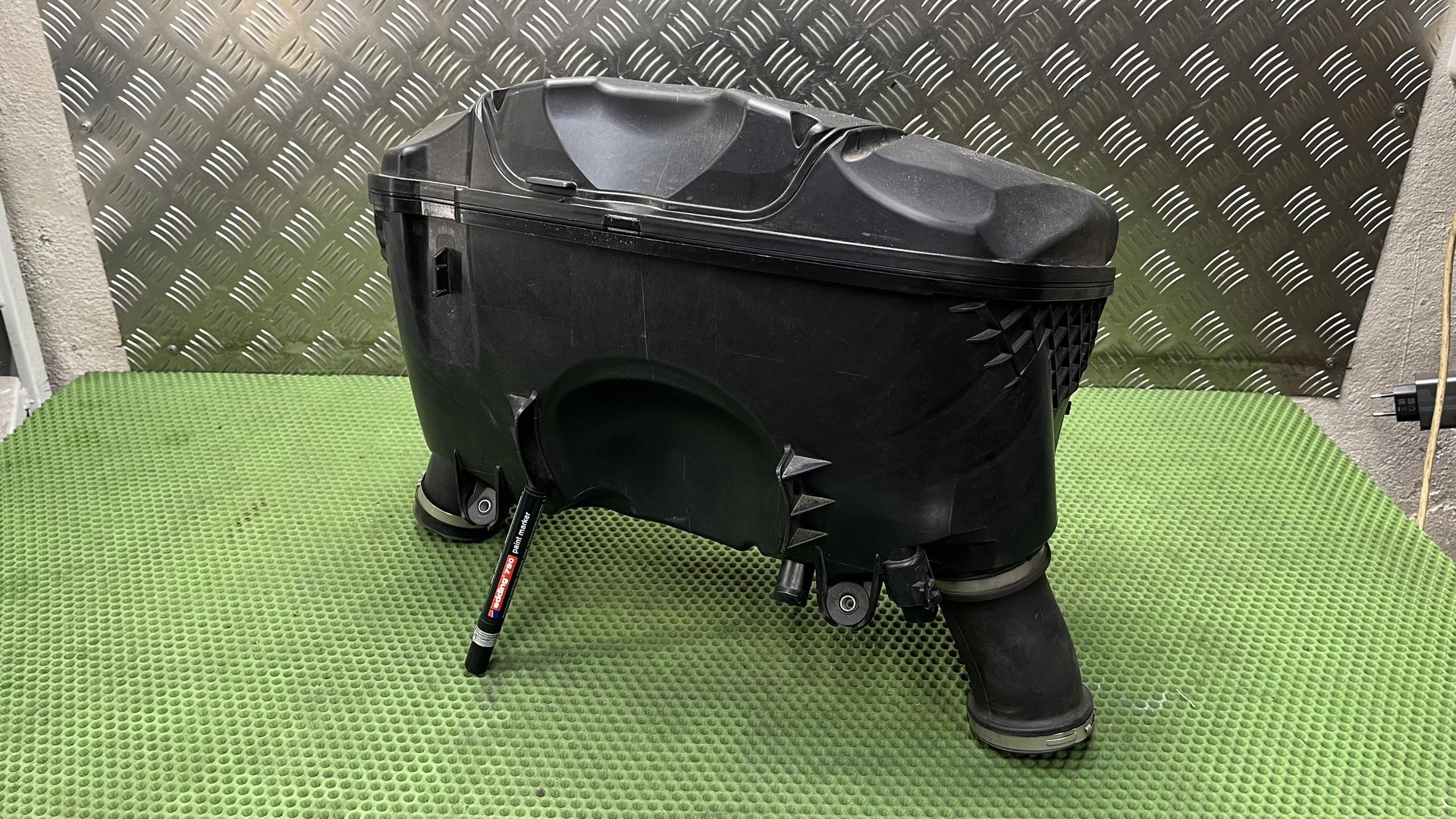 Глушитель шума всасывания воздуха 13717726792