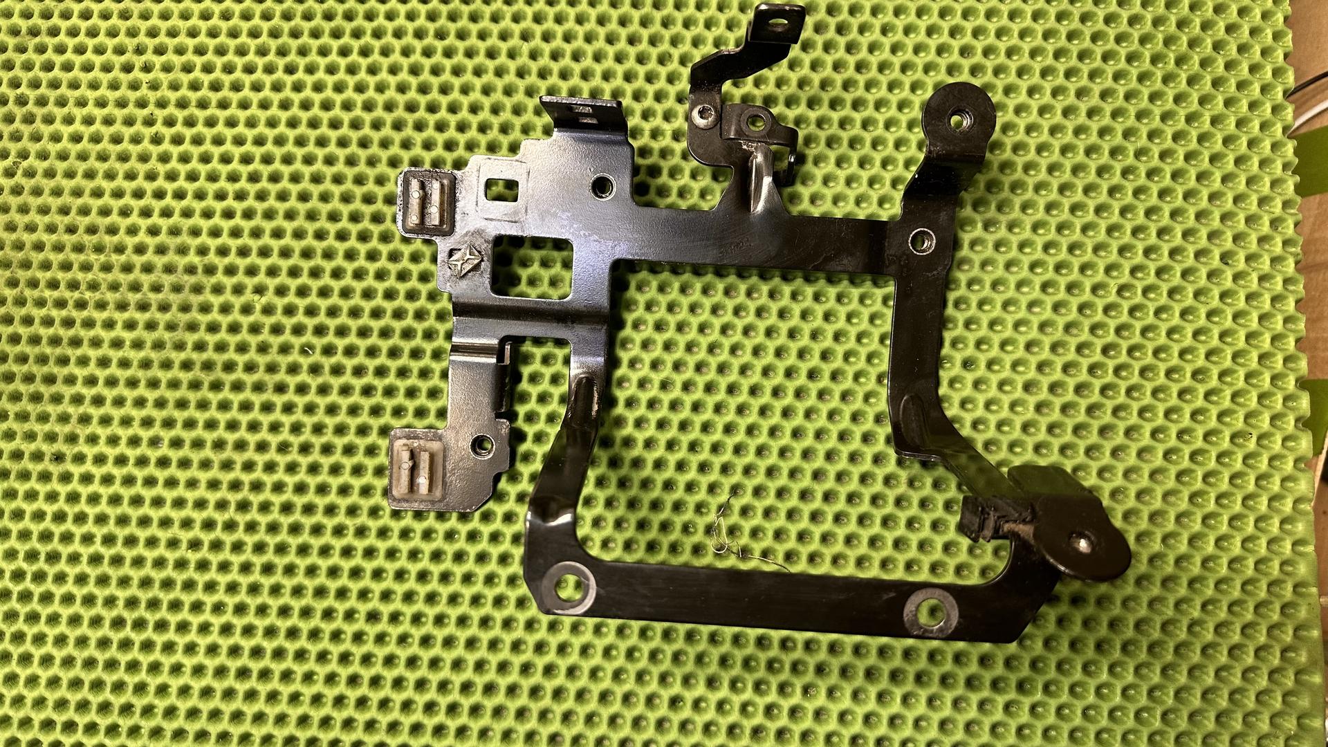 Кронштейн 34517714616