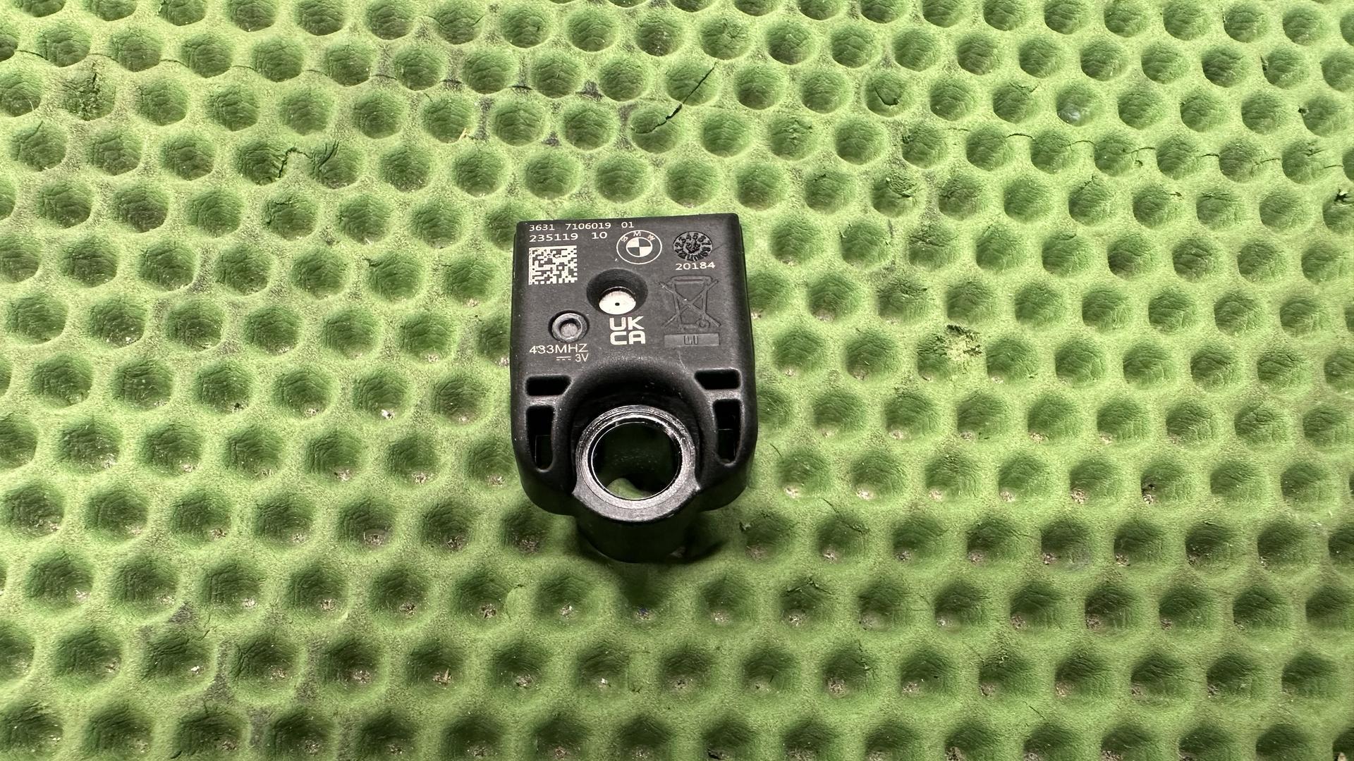 Датчик RDC (433 MHZ) с 05.2022- н.в. 36317106019